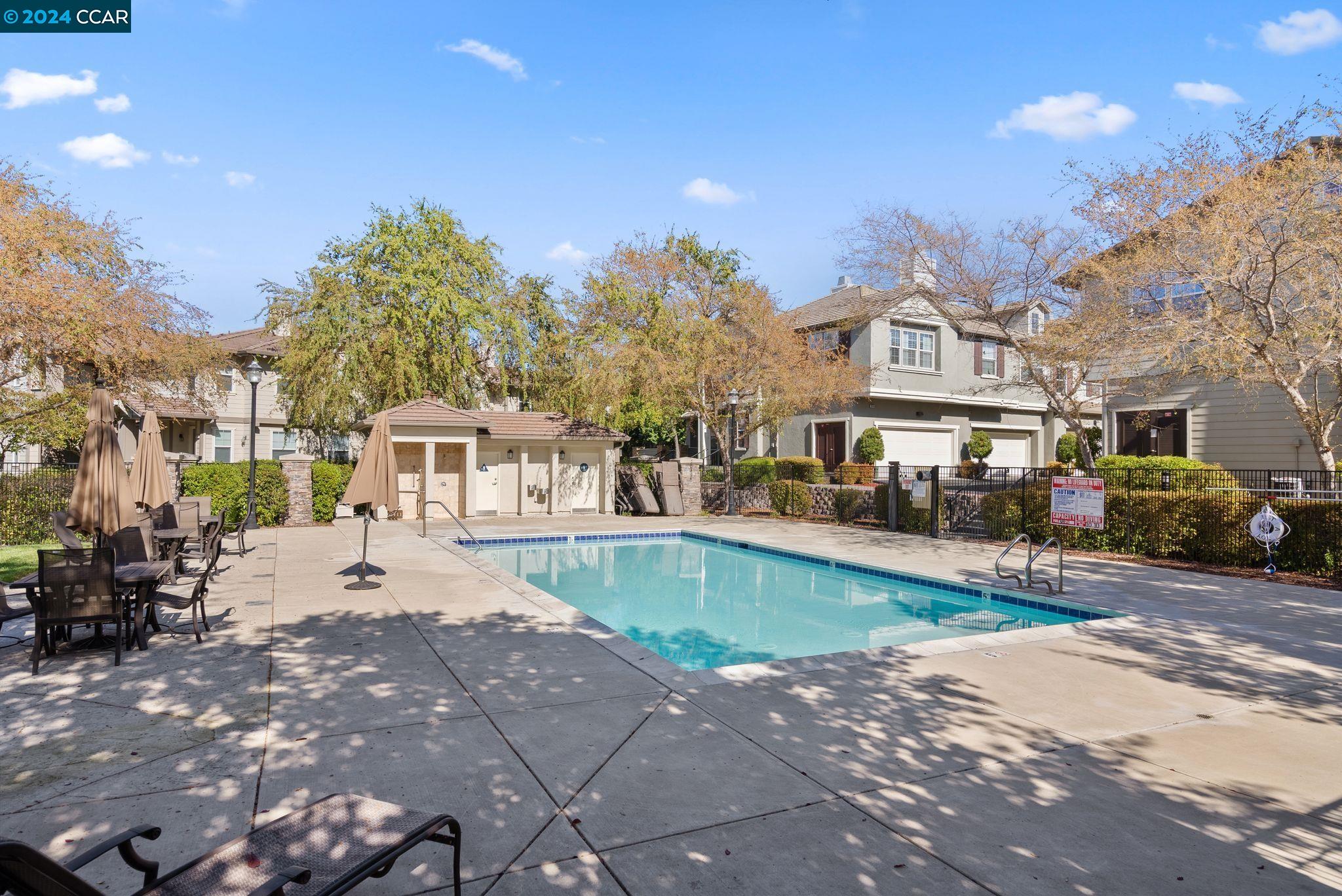 Photo #2: 41063280 Listing 