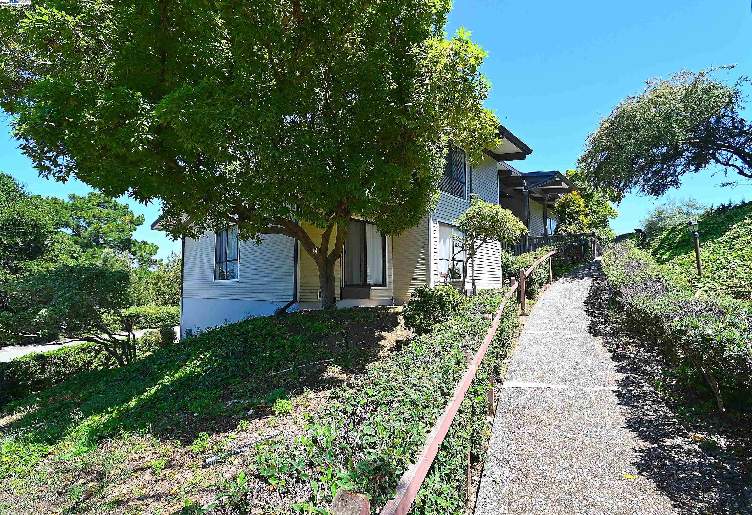 Photo #3: 41063282 Listing 