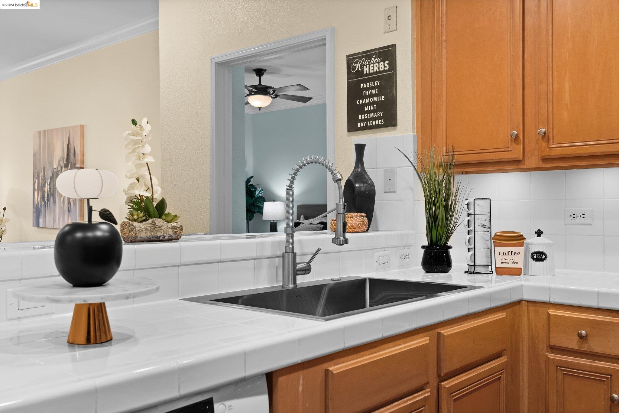 Photo #4: 41063346 Listing 