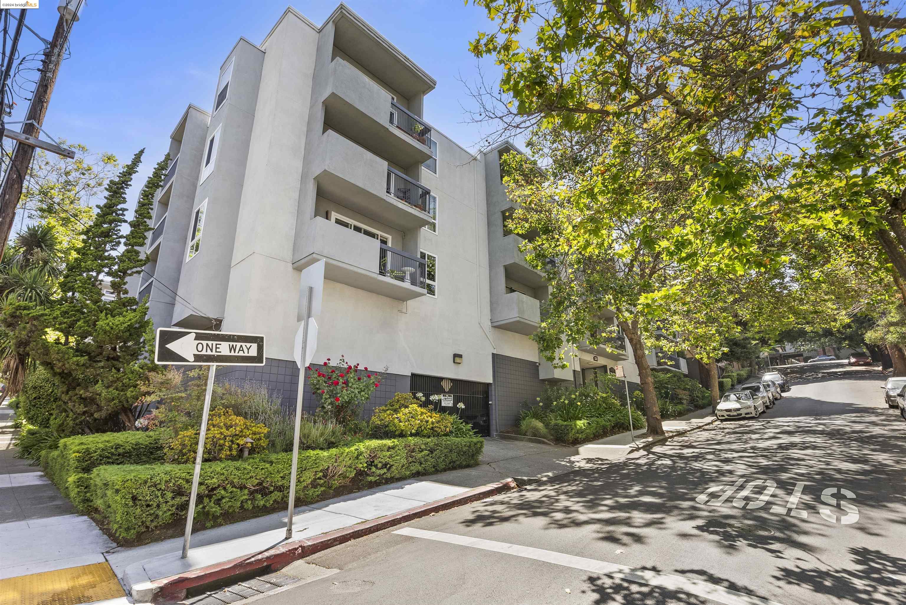 Photo #2: 41063354 Listing 