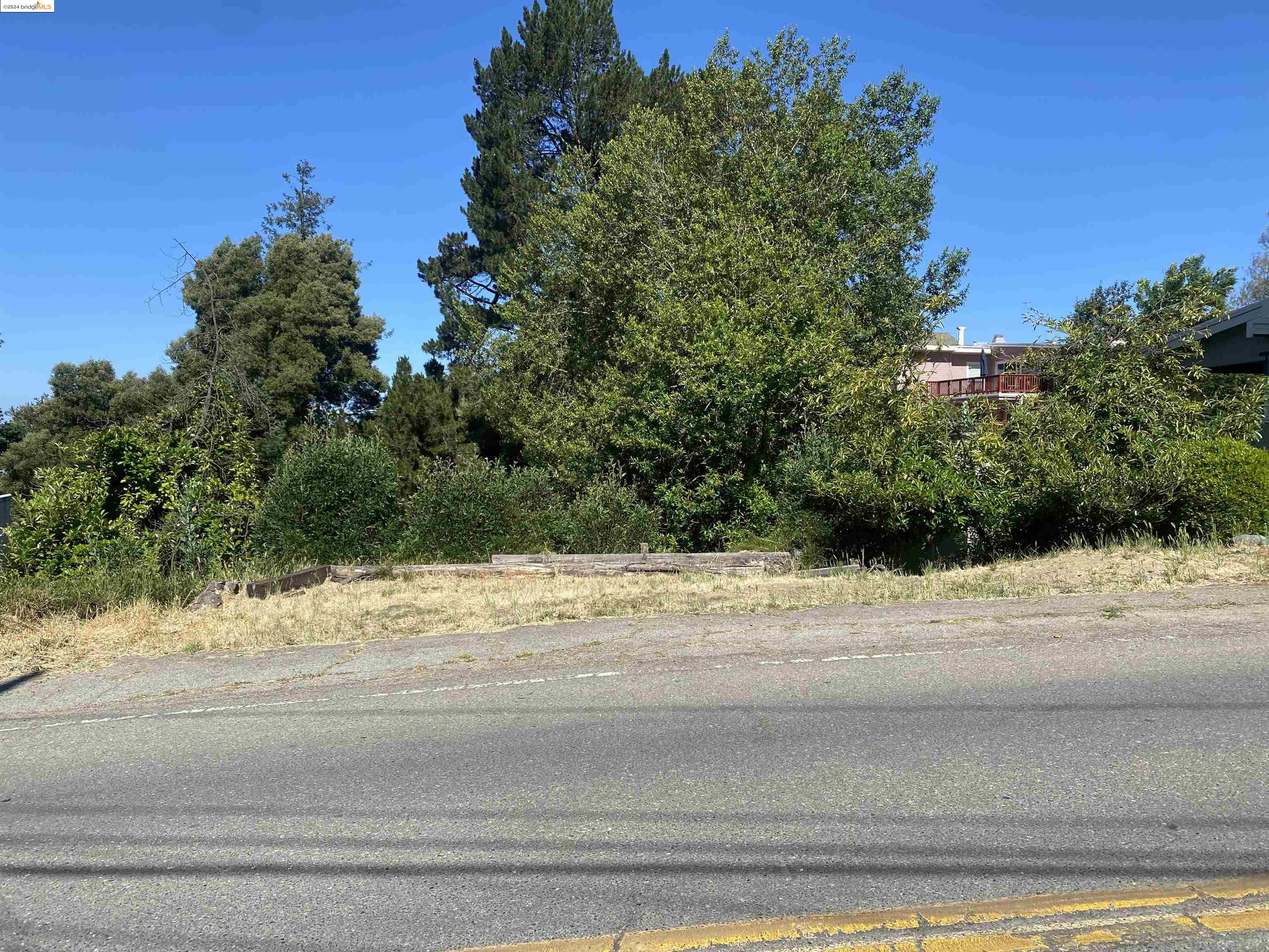 00 Skyline Blvd.