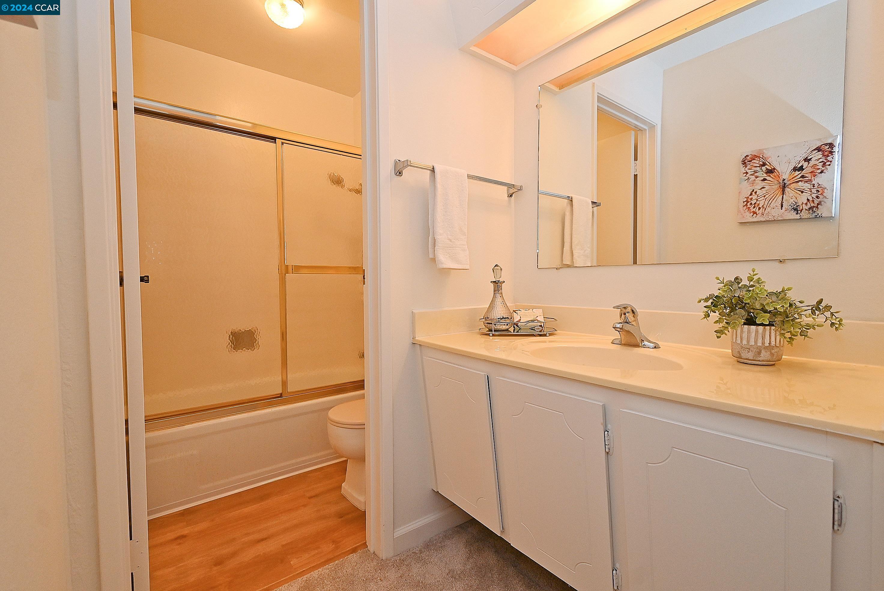 Photo #6: 41063410 Listing 