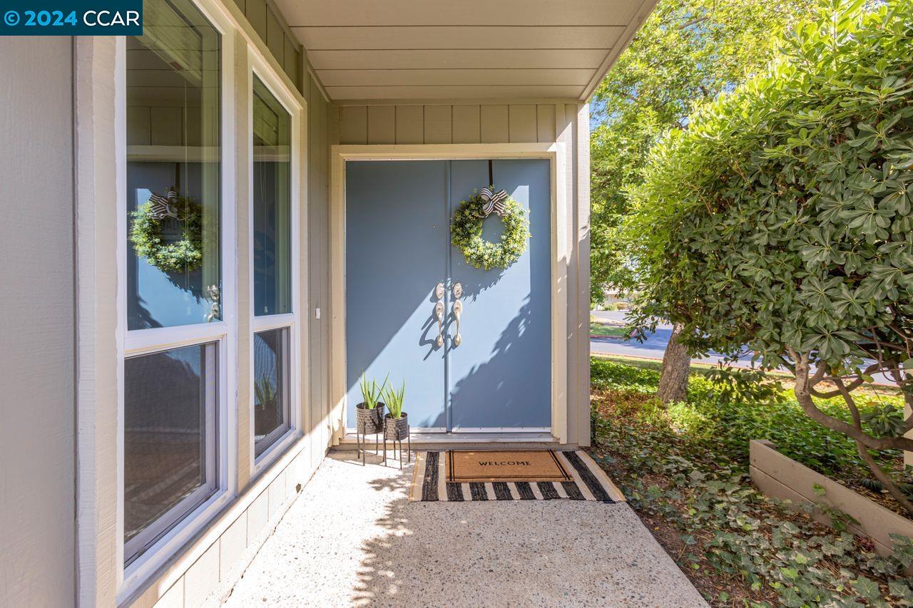 More Details about MLS # 41063425 : 64 ROLLING GREEN CIR