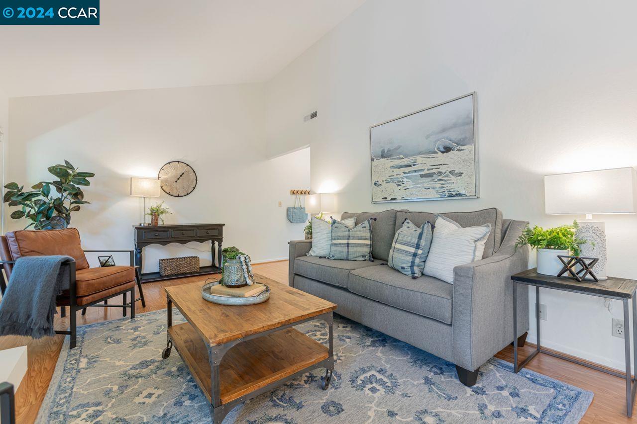 Photo #6: 41063425 Listing 