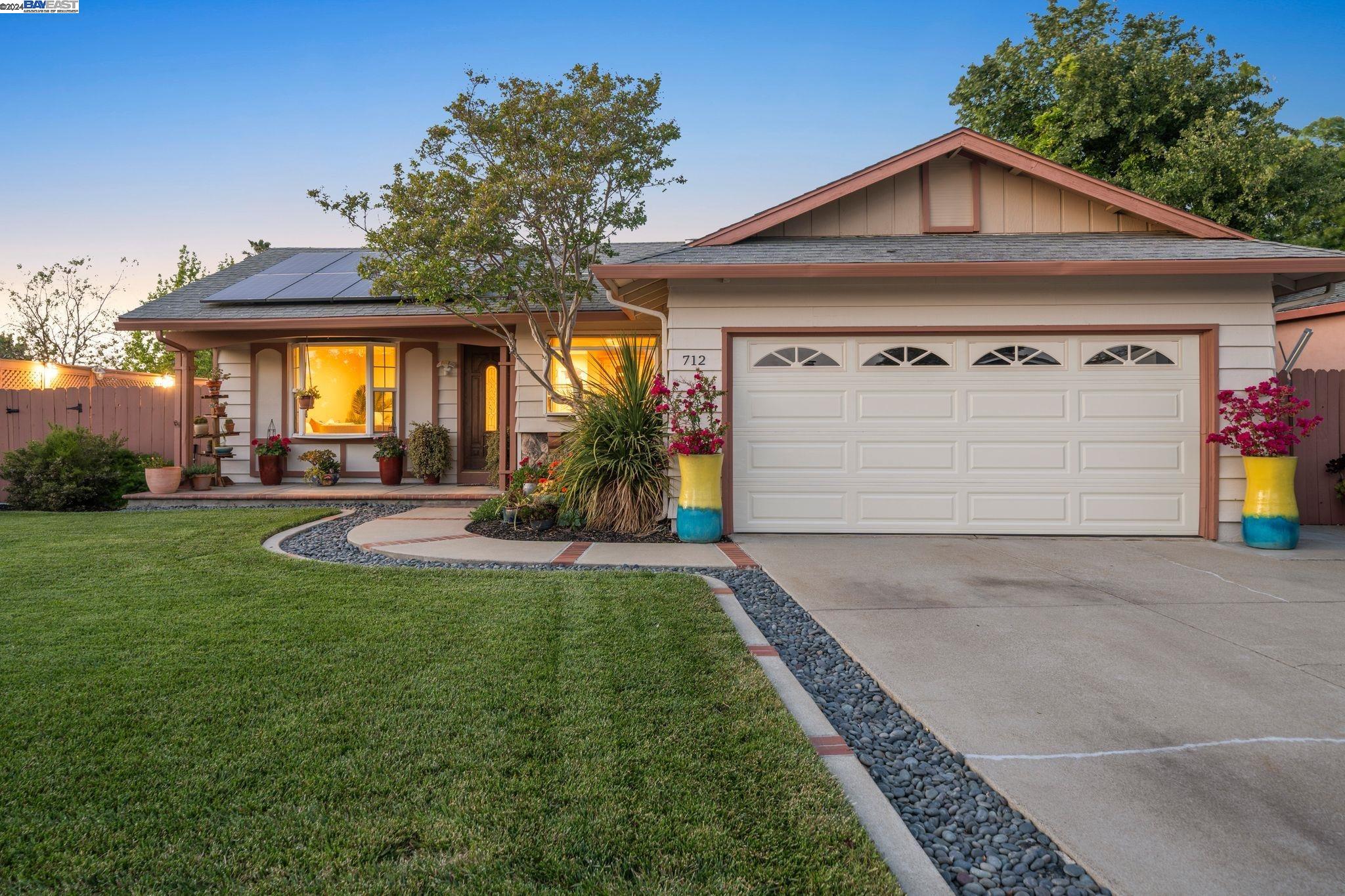 Detail Gallery Image 1 of 1 For 712 Chippewa Way, Livermore,  CA 94551 - 3 Beds | 2 Baths