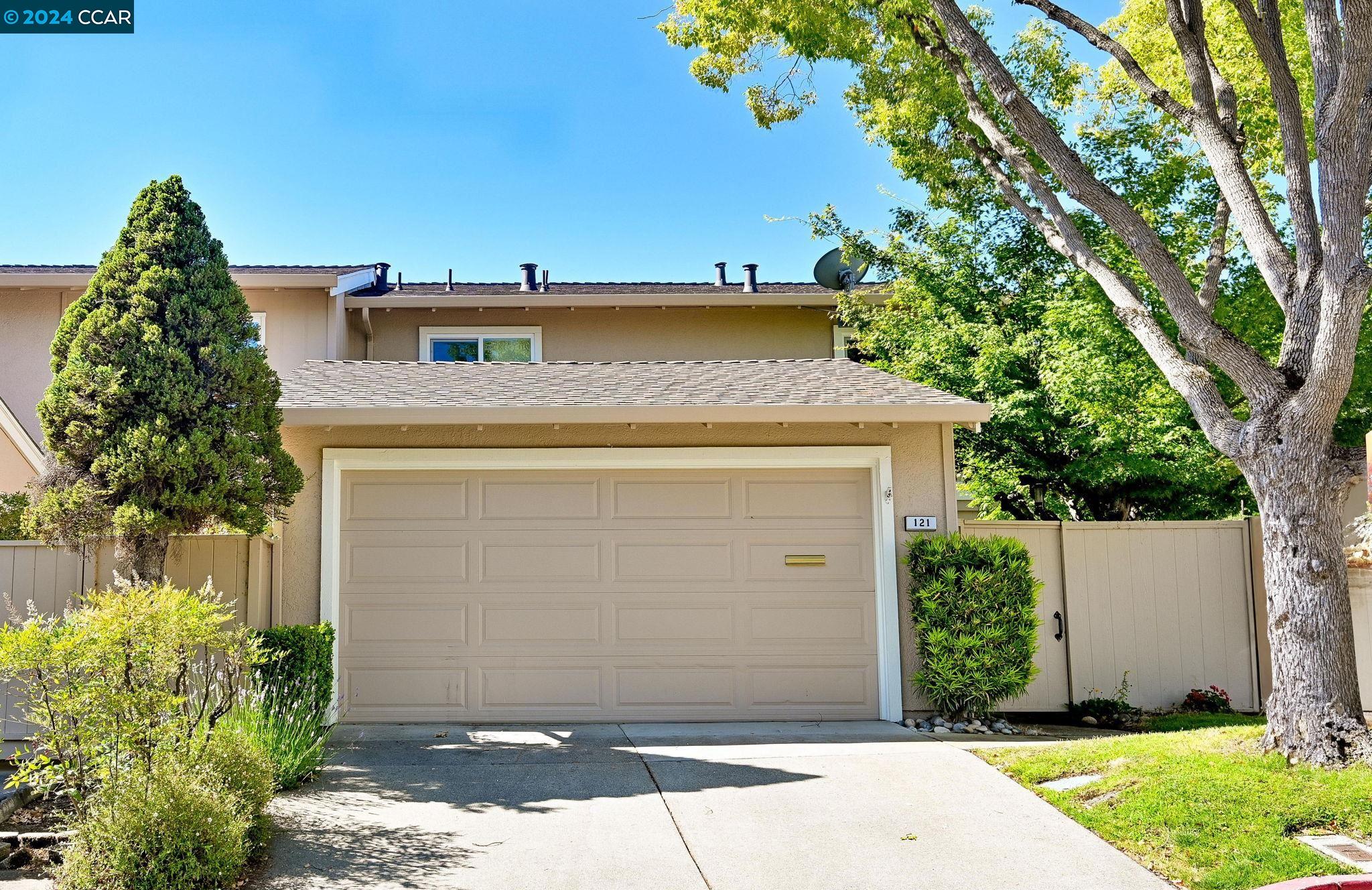 MLS: 41063567 Condo For Sale