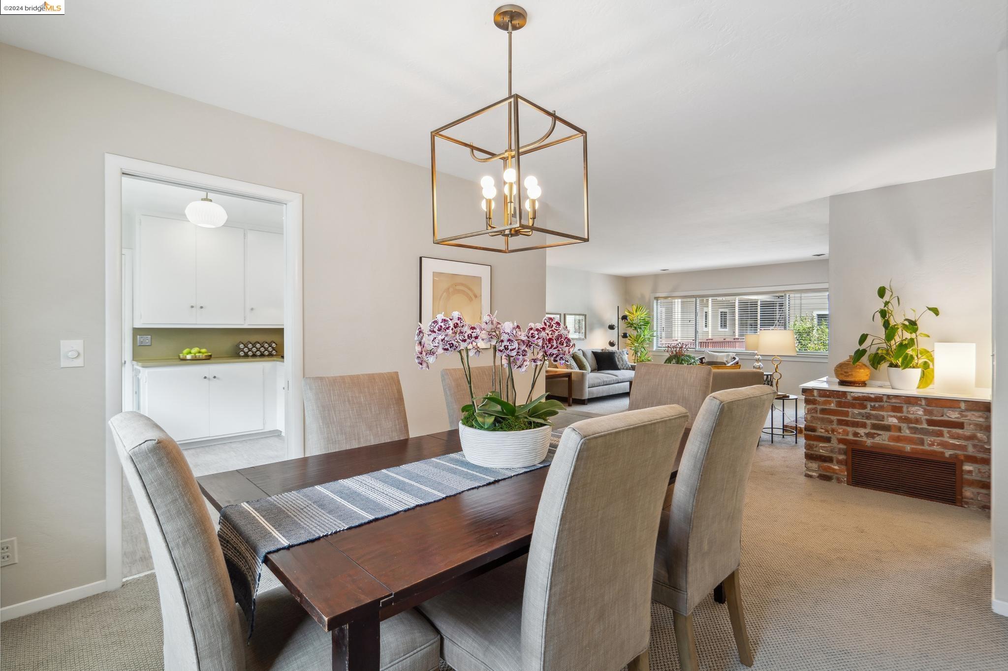 Photo #5: 41063598 Listing 