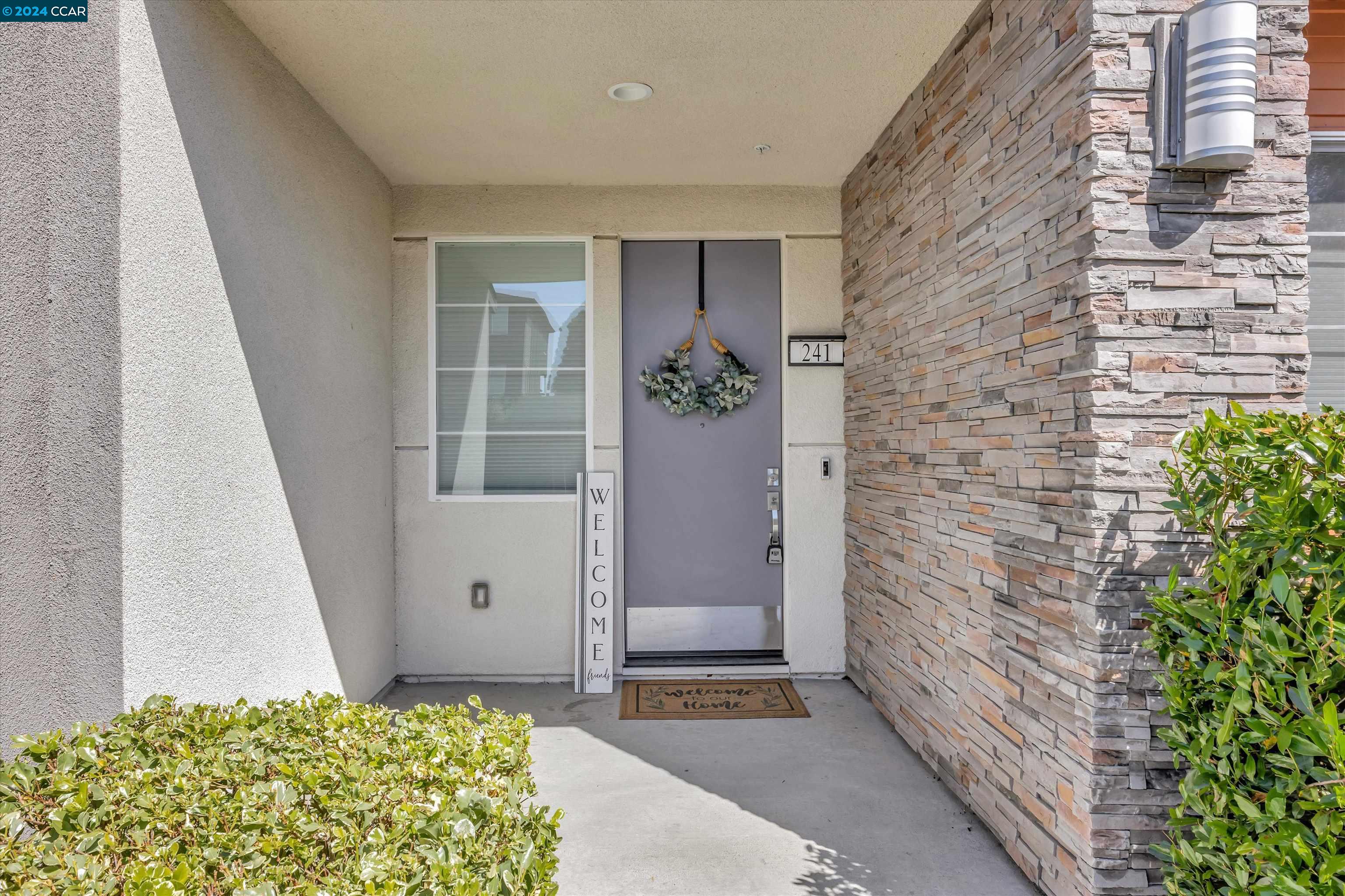 Detail Gallery Image 1 of 1 For 241 Bolt Ct, Hayward,  CA 94544 - 2 Beds | 2/1 Baths