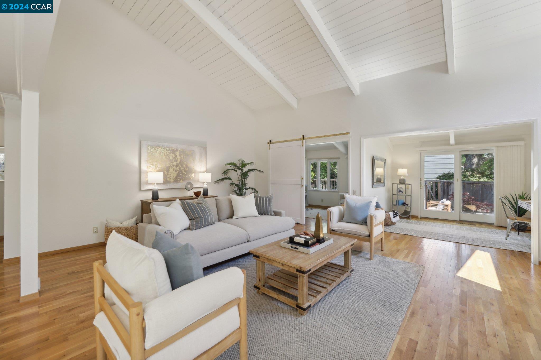 Photo #6: 41063647 Listing 