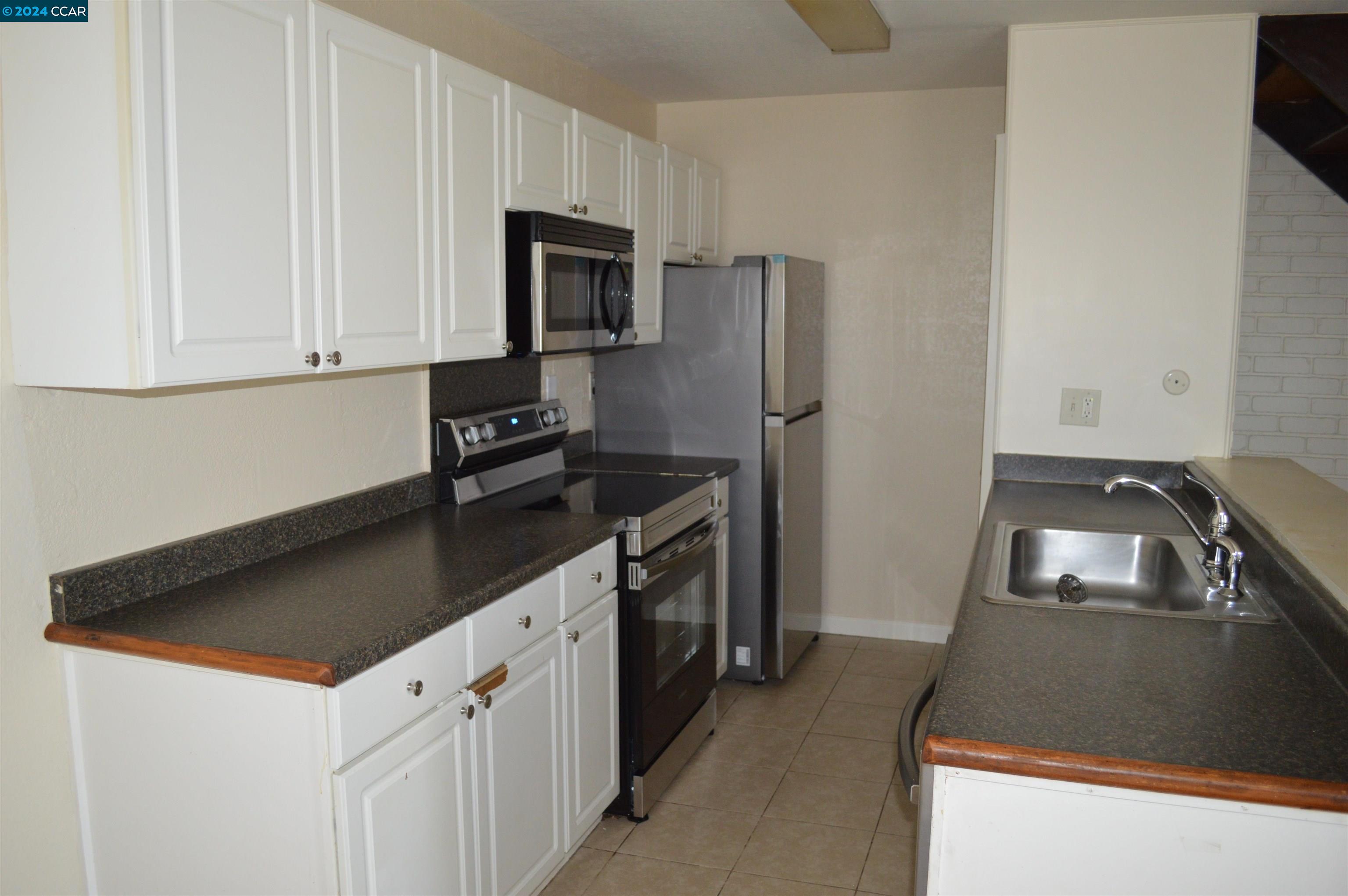 Photo #3: 41063669 Listing 