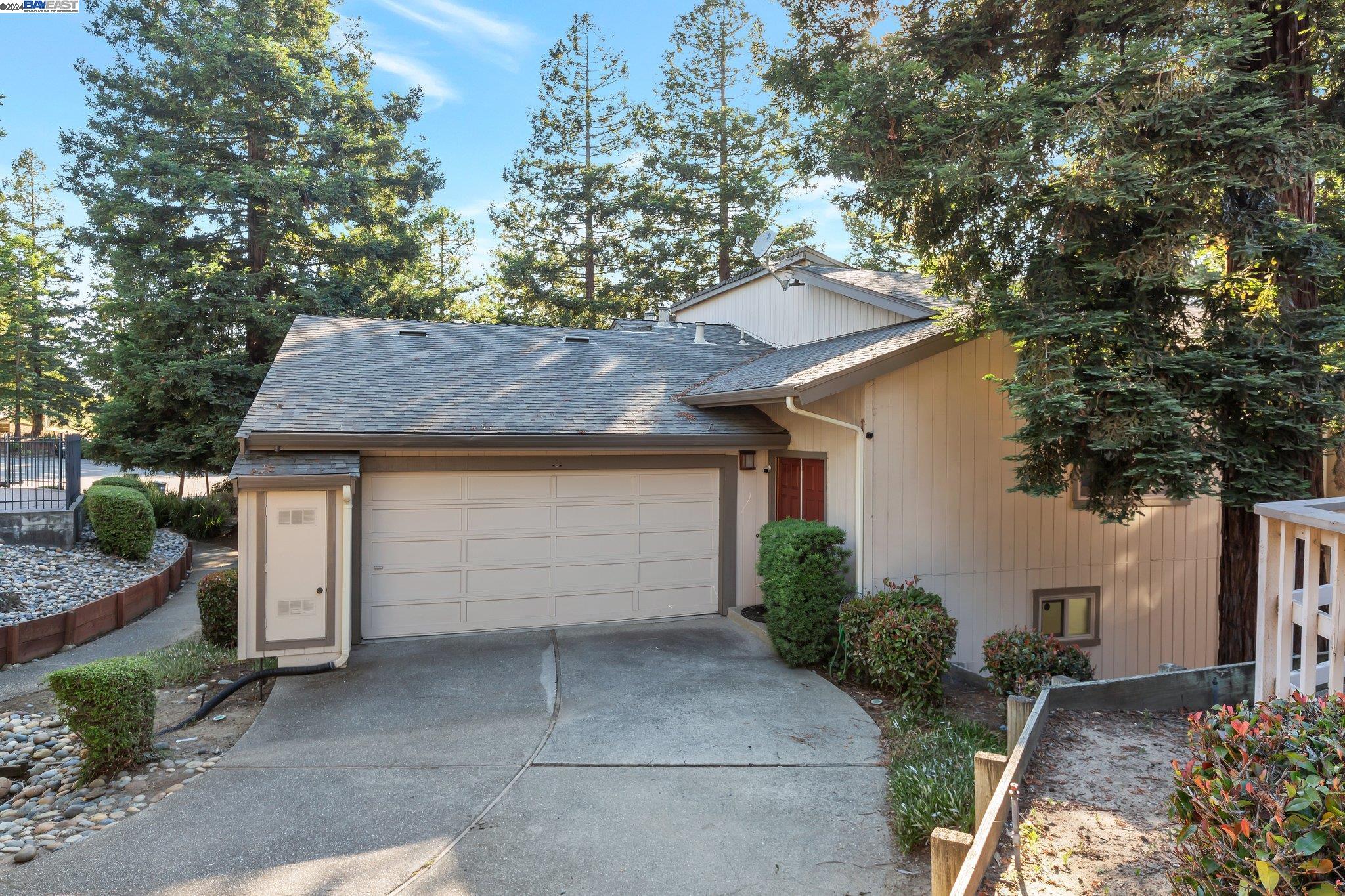 More Details about MLS # 41063676 : 24021 MARCHAND CT