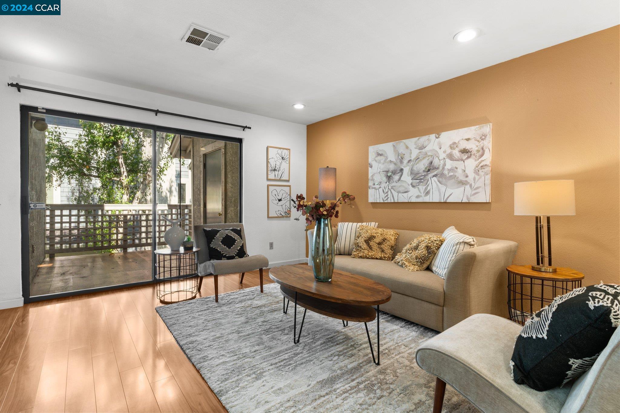 Photo #3: 41063686 Listing 