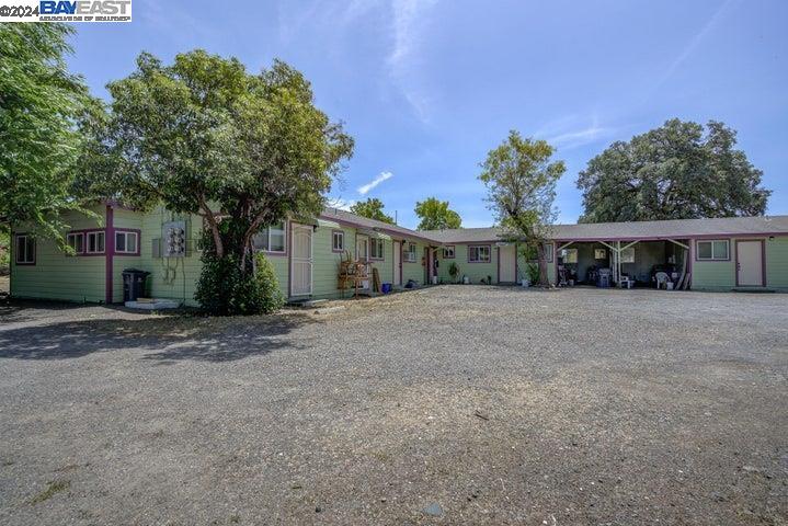Detail Gallery Image 2 of 15 For 8080 State Hwy 99e, –,  CA 96055 - – Beds | – Baths