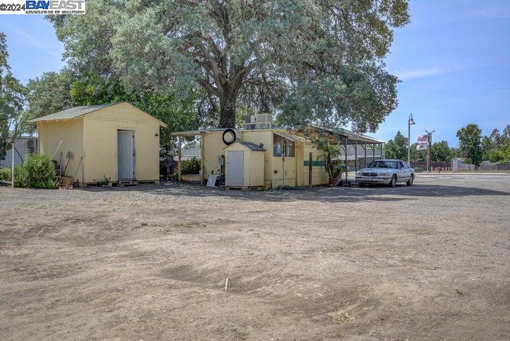 Detail Gallery Image 5 of 15 For 8080 State Hwy 99e, –,  CA 96055 - – Beds | – Baths