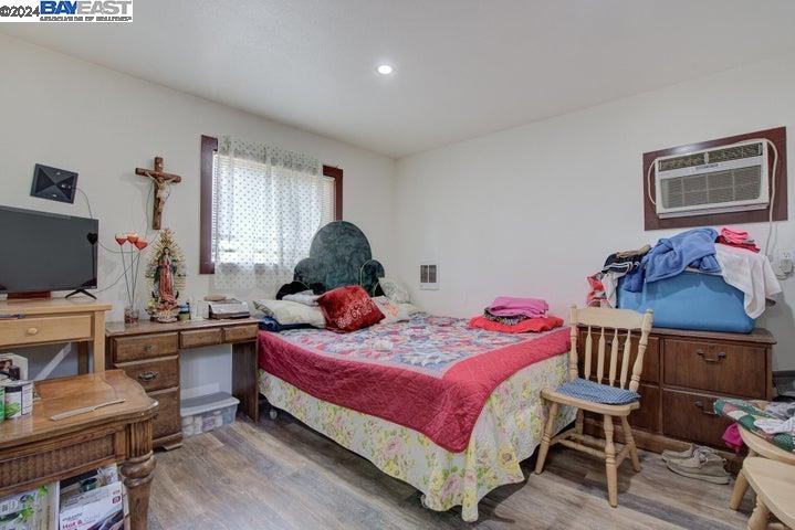 Detail Gallery Image 8 of 15 For 8080 State Hwy 99e, –,  CA 96055 - – Beds | – Baths