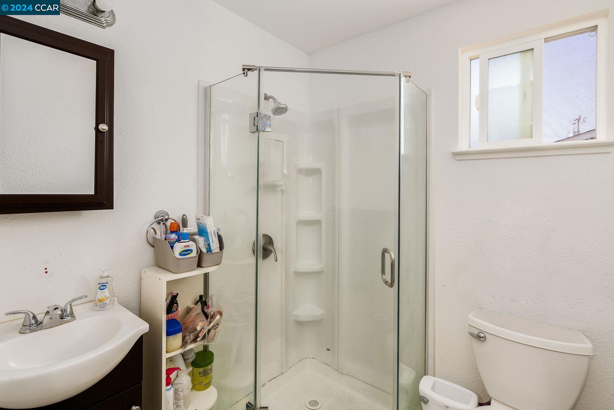 Detail Gallery Image 33 of 52 For 1972 Quebec Ave, San Leandro,  CA 94579 - 3 Beds | 2 Baths