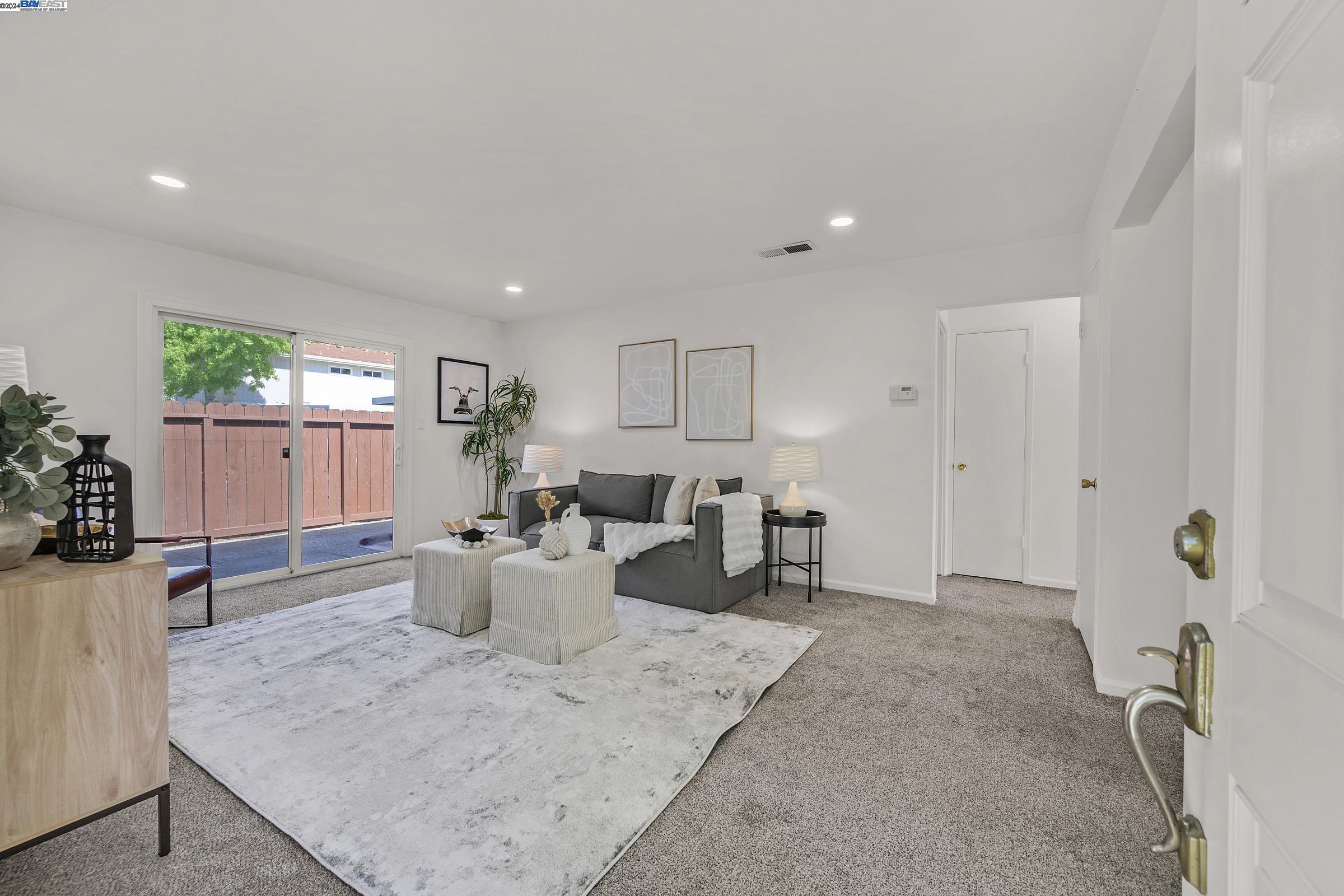 Photo #2: 41063919 Listing 