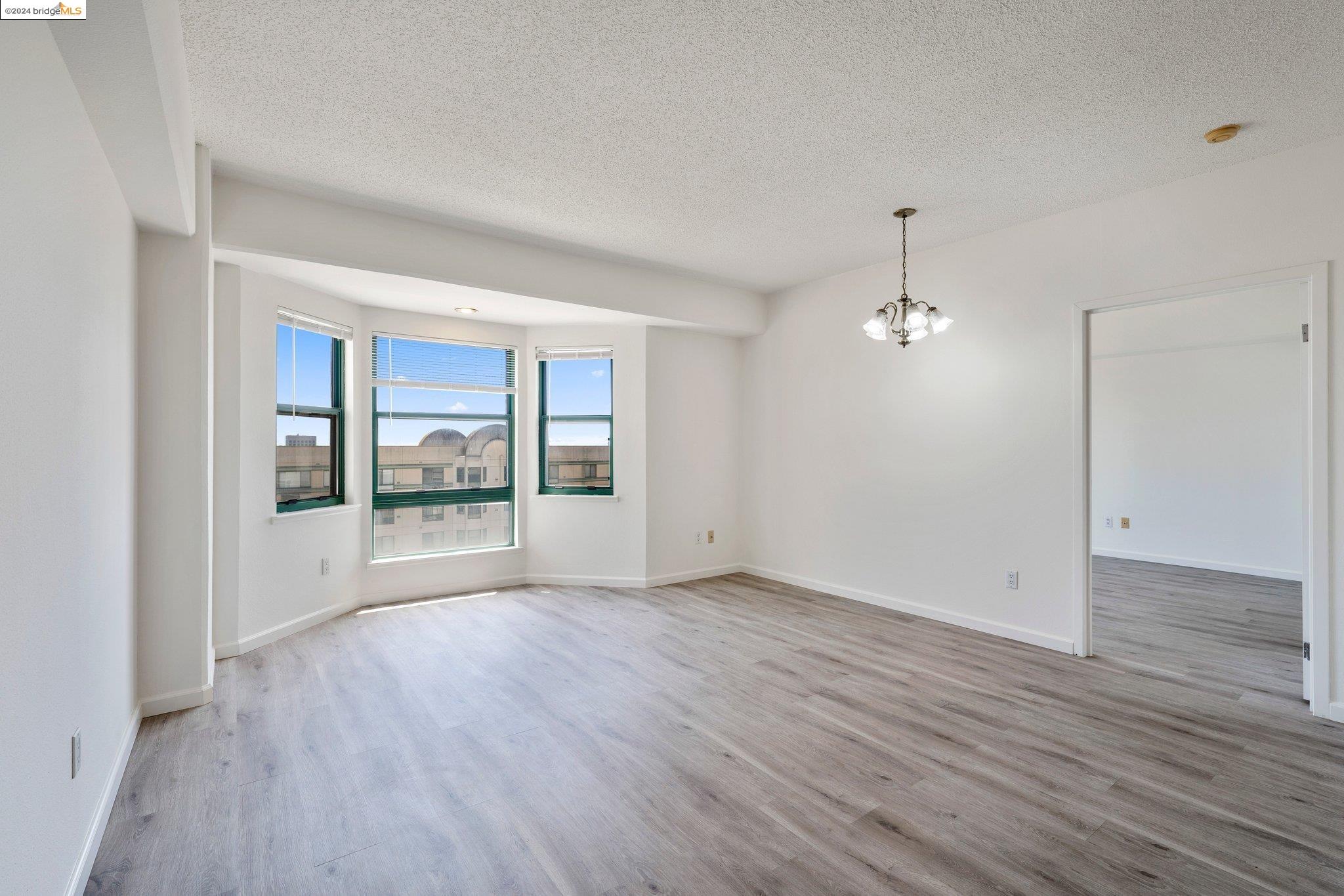 Photo #2: 41063959 Listing 