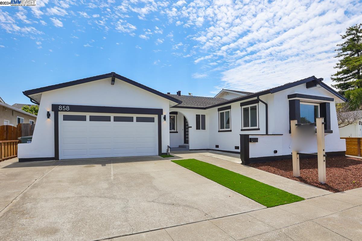Detail Gallery Image 1 of 1 For 858 Gull Ave, Foster City,  CA 94404 - 5 Beds | 3 Baths