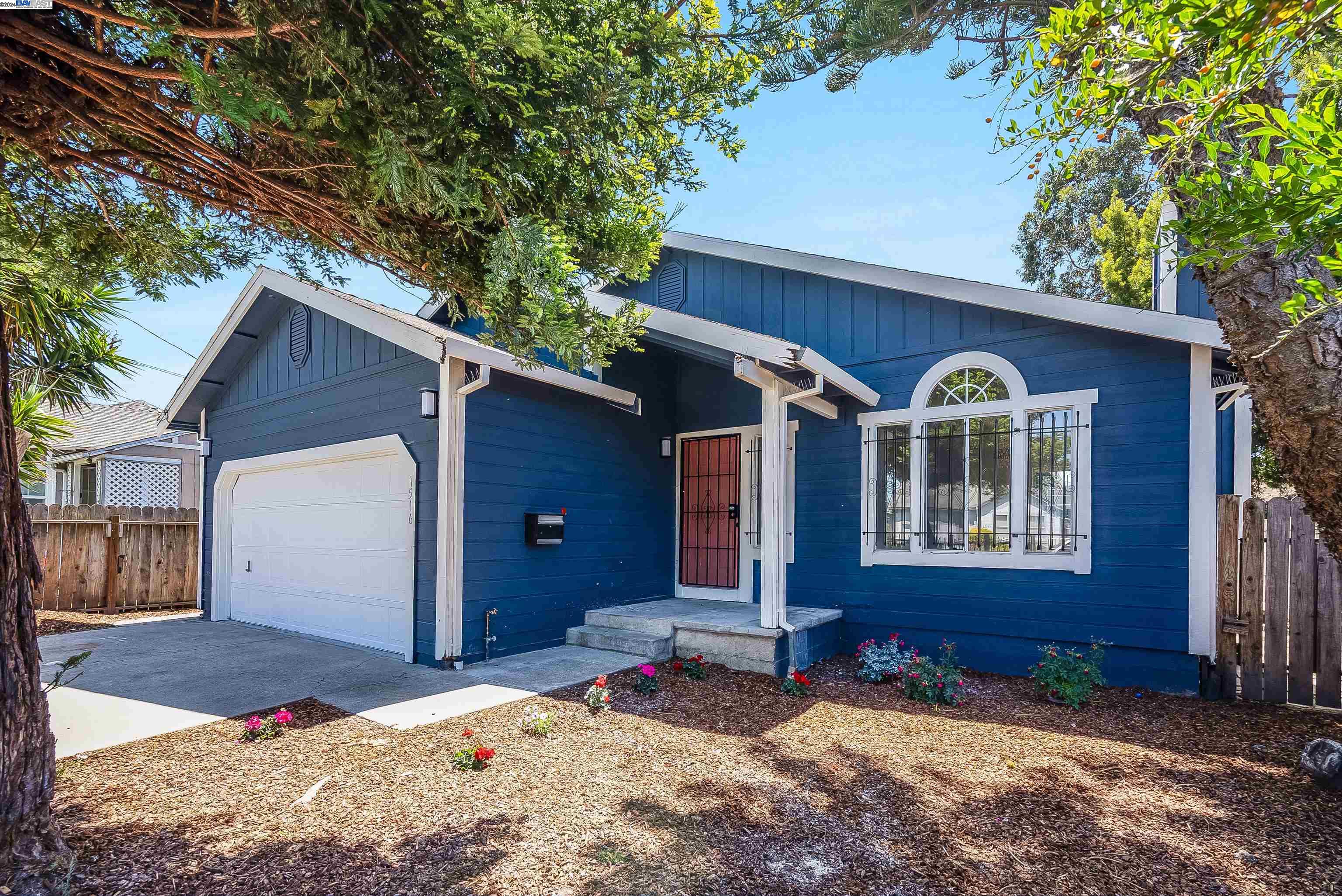 Detail Gallery Image 1 of 1 For 1516 Gaynor Ave, Richmond,  CA 94801 - 4 Beds | 2 Baths