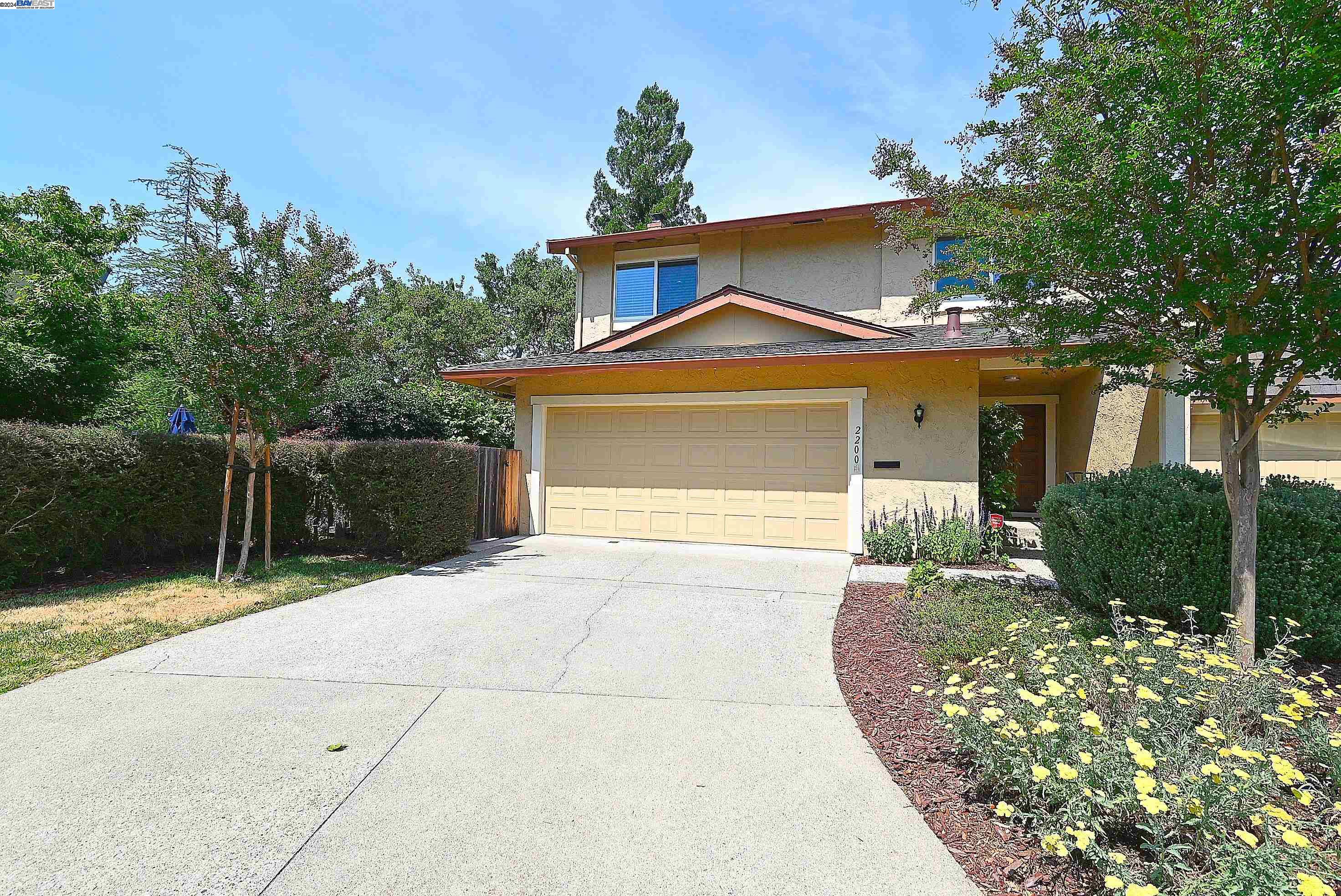 MLS: 41064081 Condo For Sale