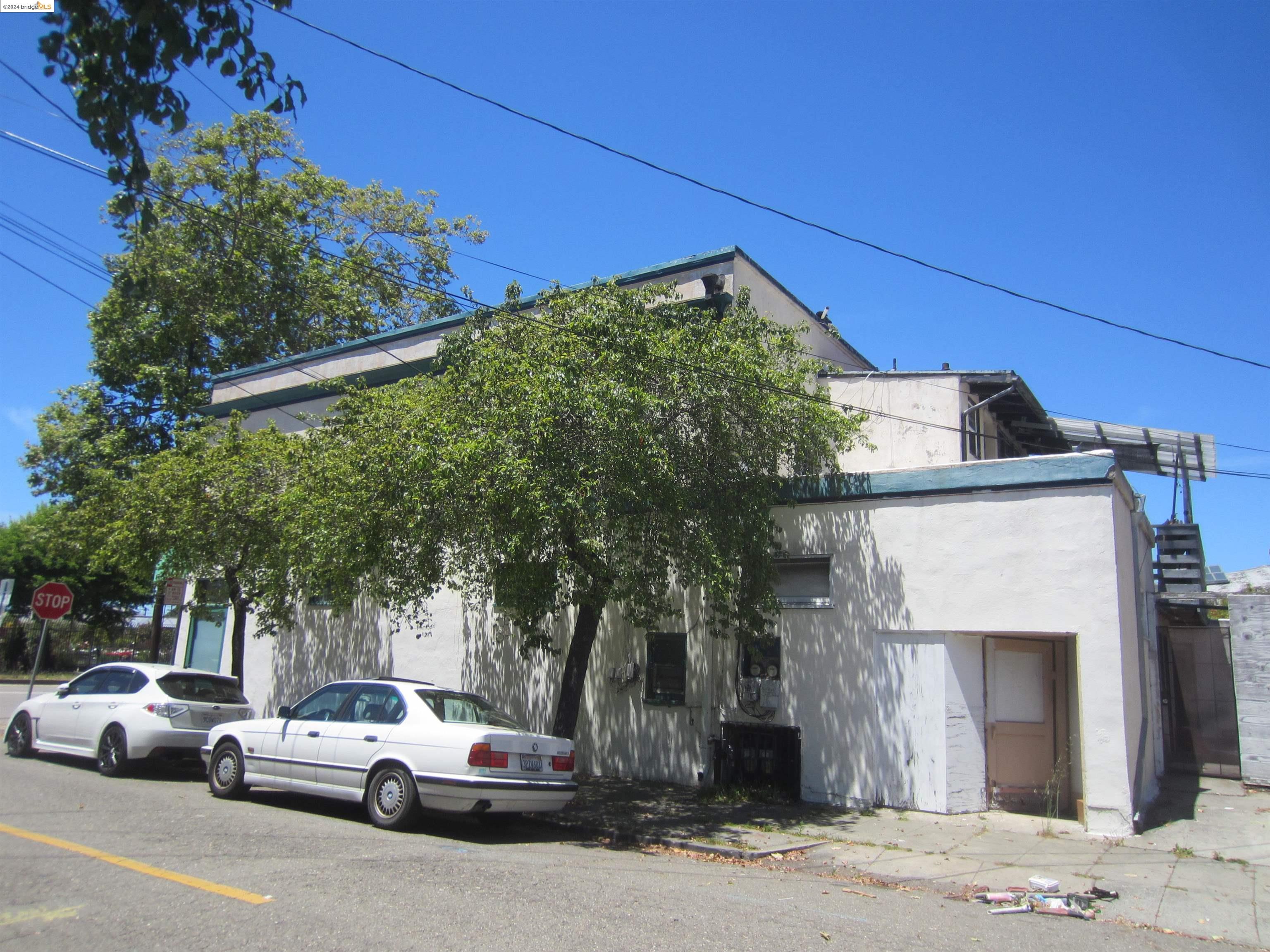 Detail Gallery Image 5 of 7 For 2351 San Pablo Ave, Berkeley,  CA 94702 - – Beds | – Baths