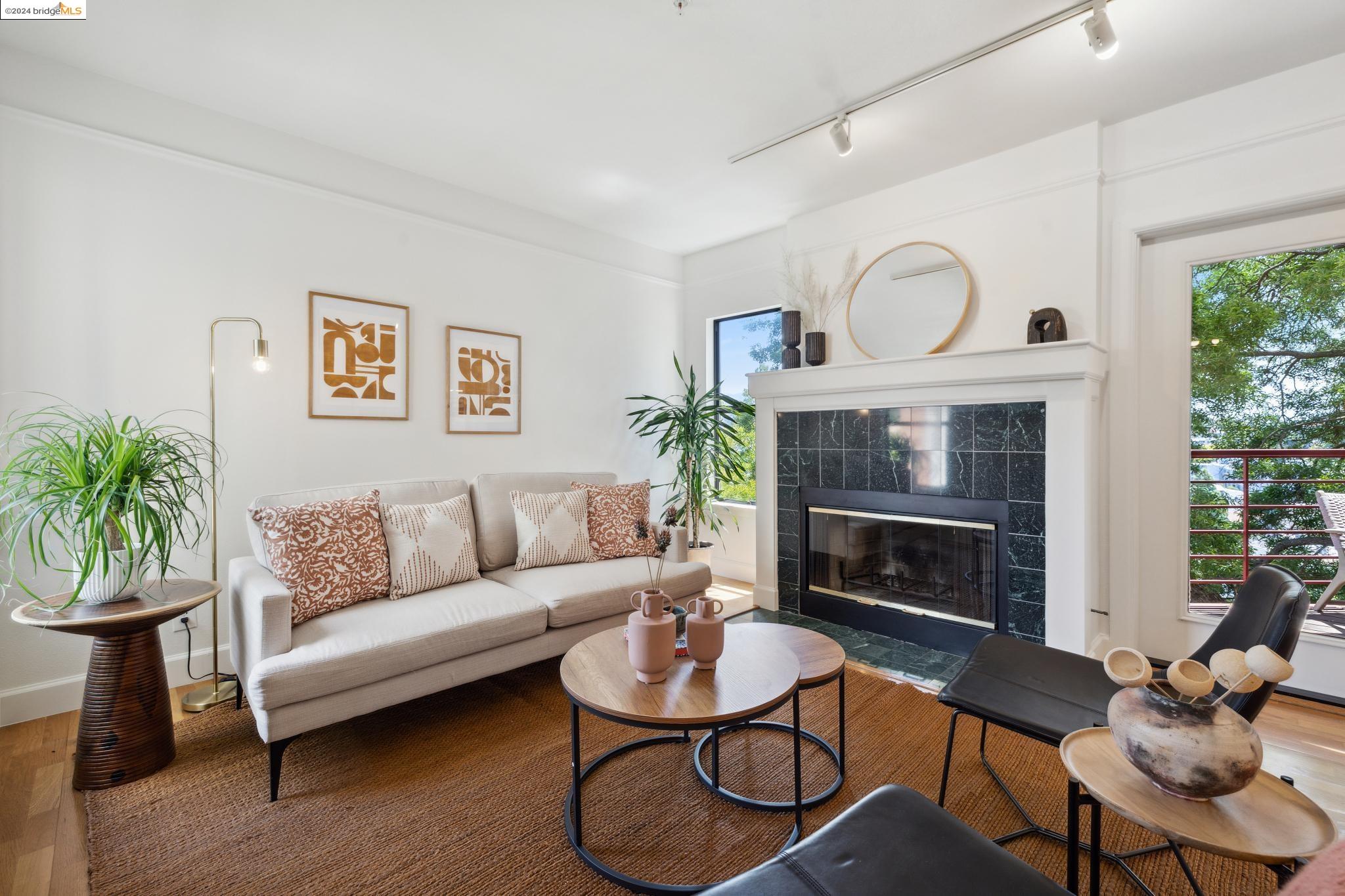 MLS: 41064092 Condo For Sale