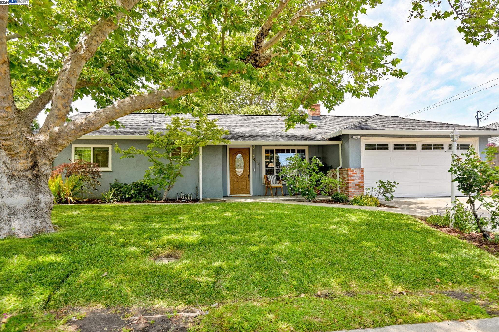 2436 Marcia Dr