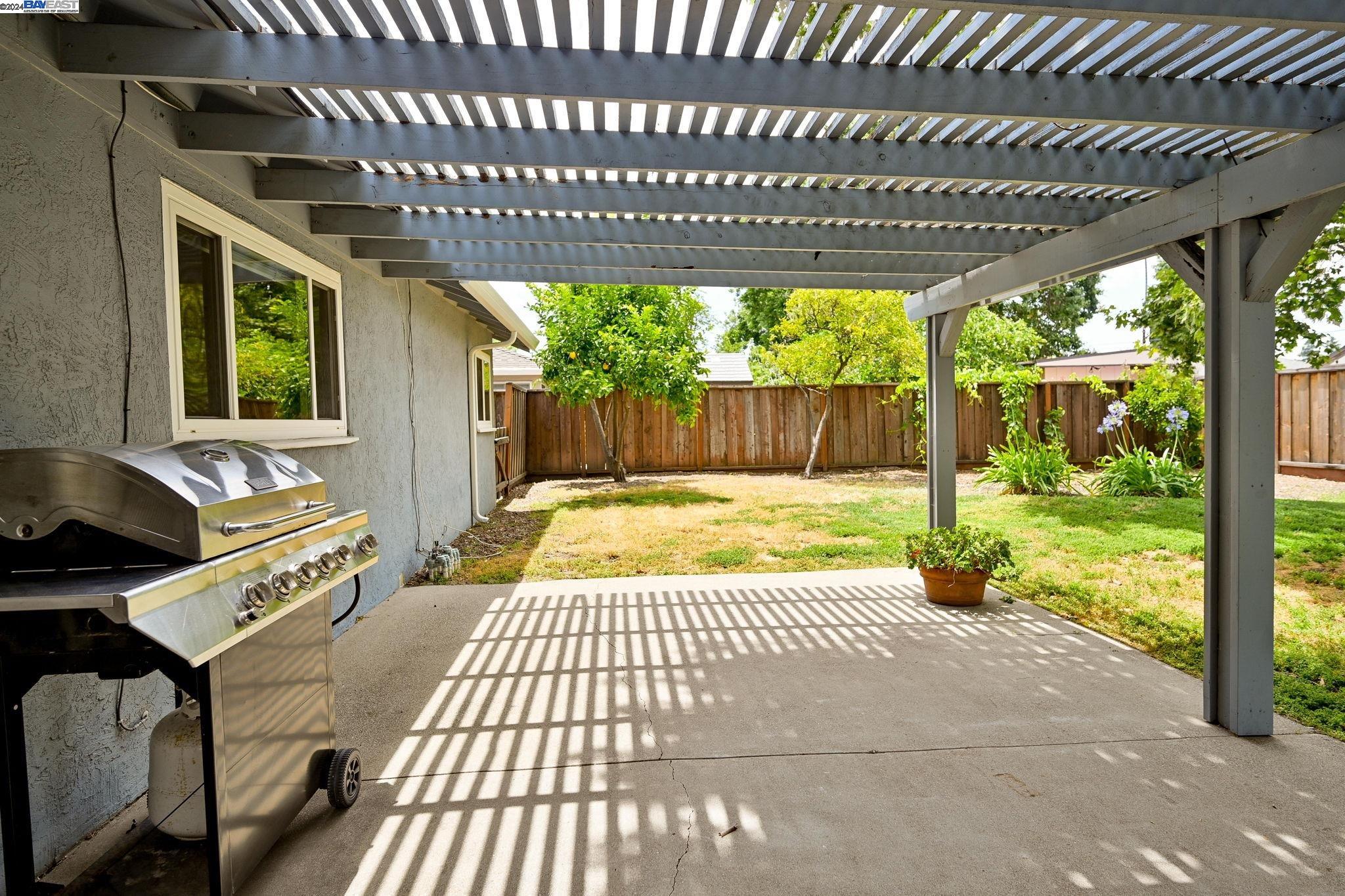 2436 Marcia Dr