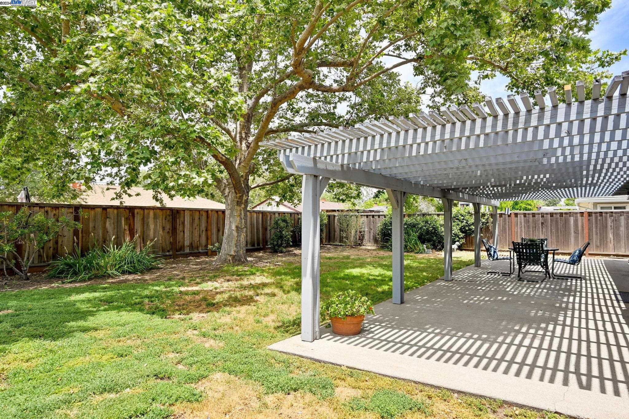 2436 Marcia Dr