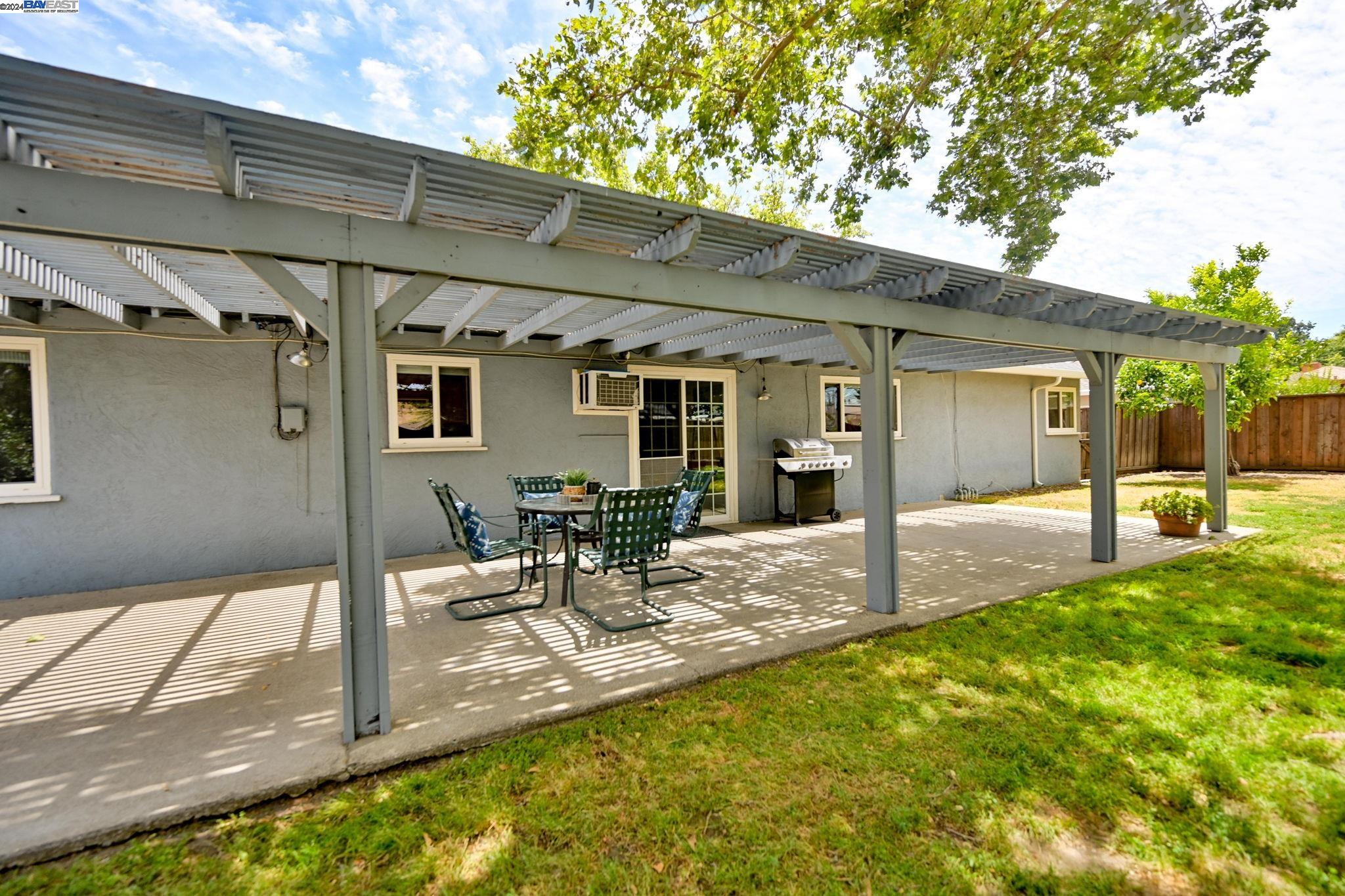 2436 Marcia Dr