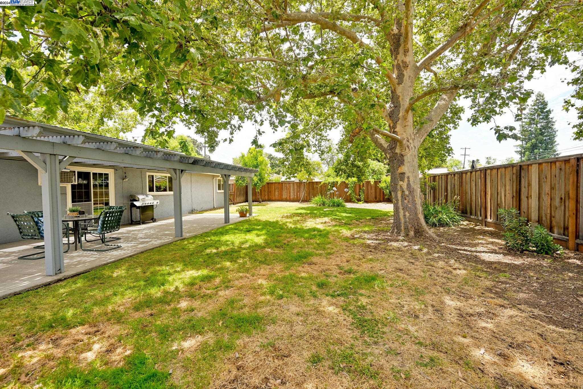 2436 Marcia Dr