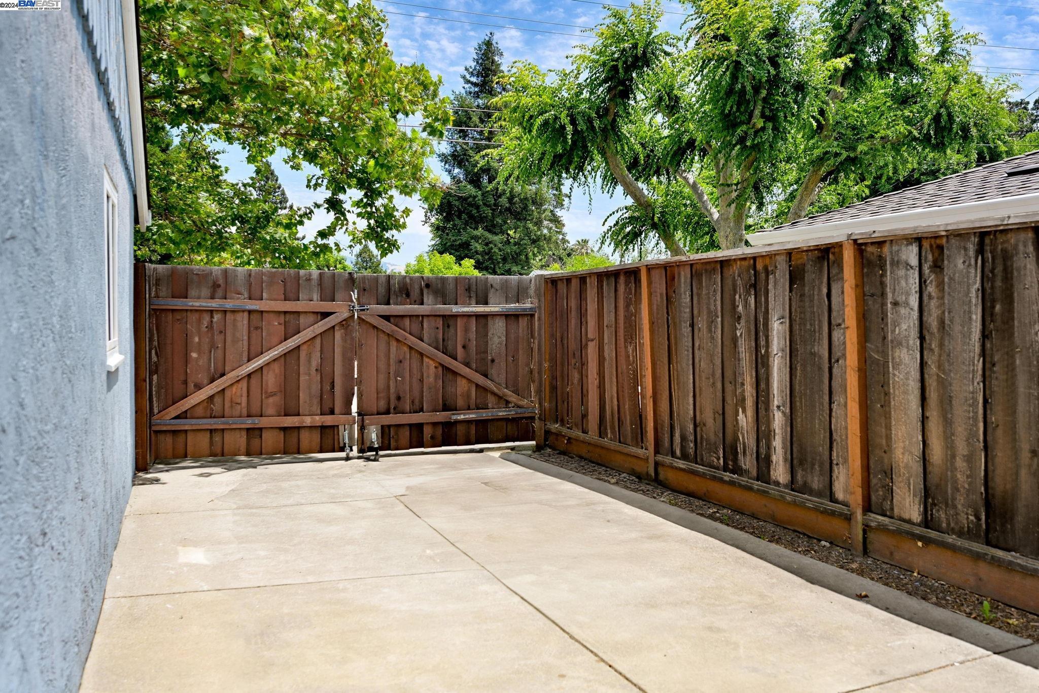 2436 Marcia Dr