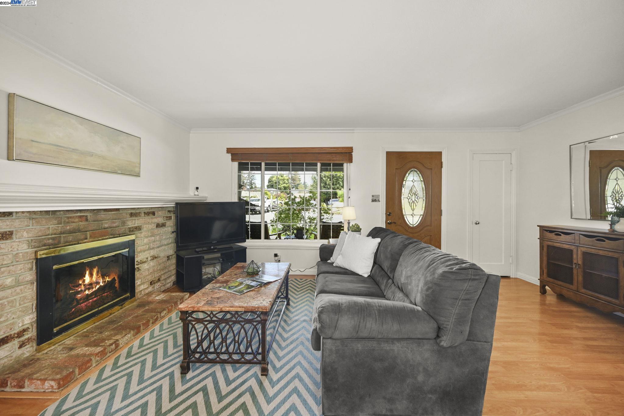 2436 Marcia Dr