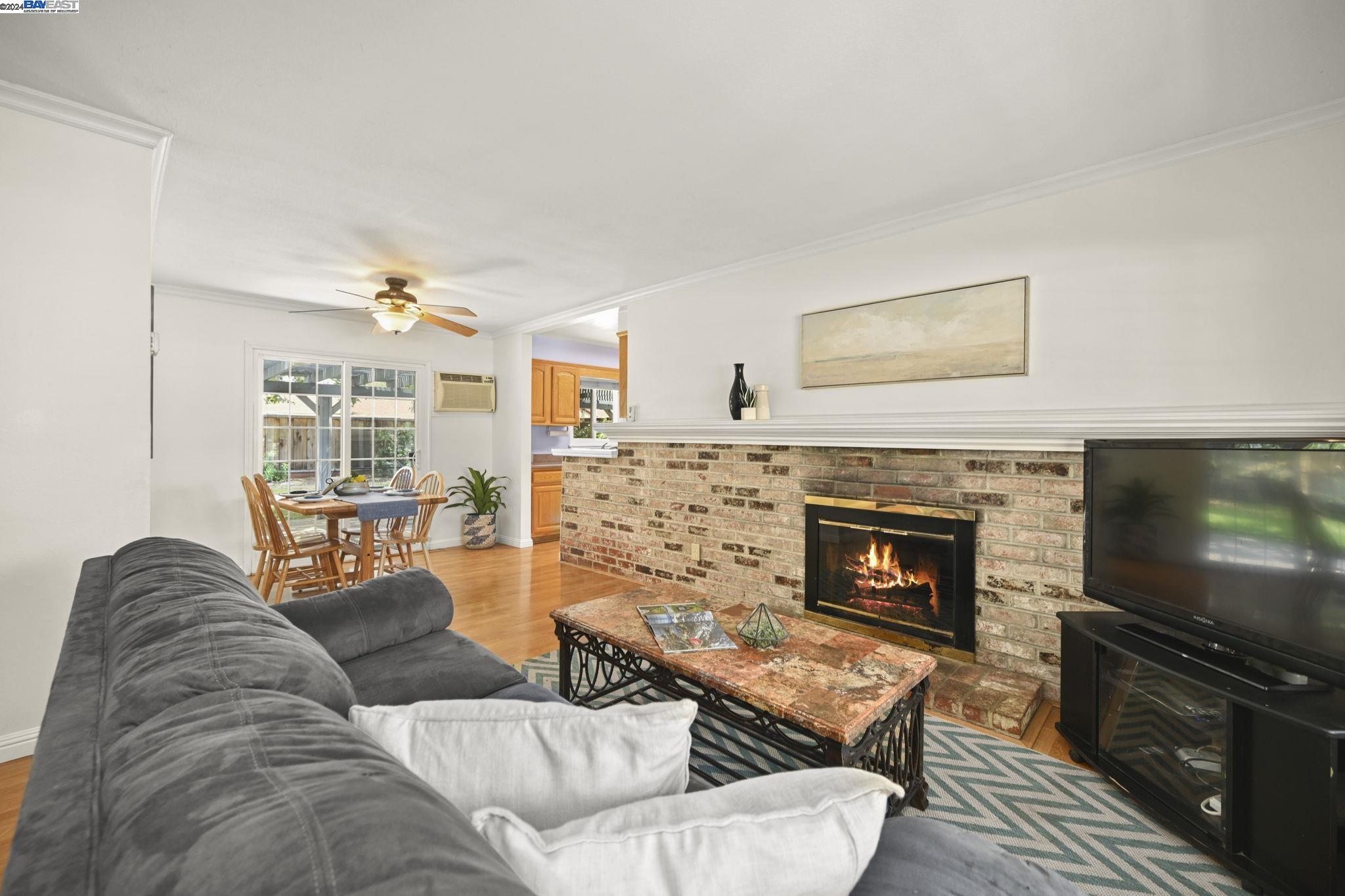 2436 Marcia Dr