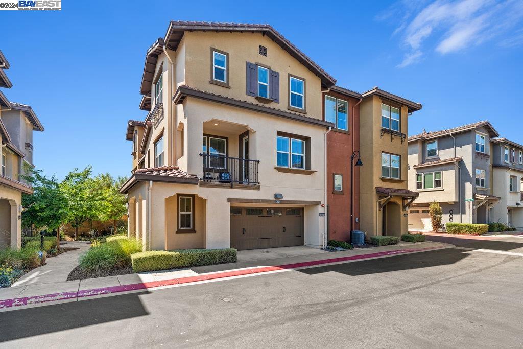 Detail Gallery Image 1 of 1 For 3859 Parasol Cmn, Fremont,  CA 94555 - 2 Beds | 2/1 Baths