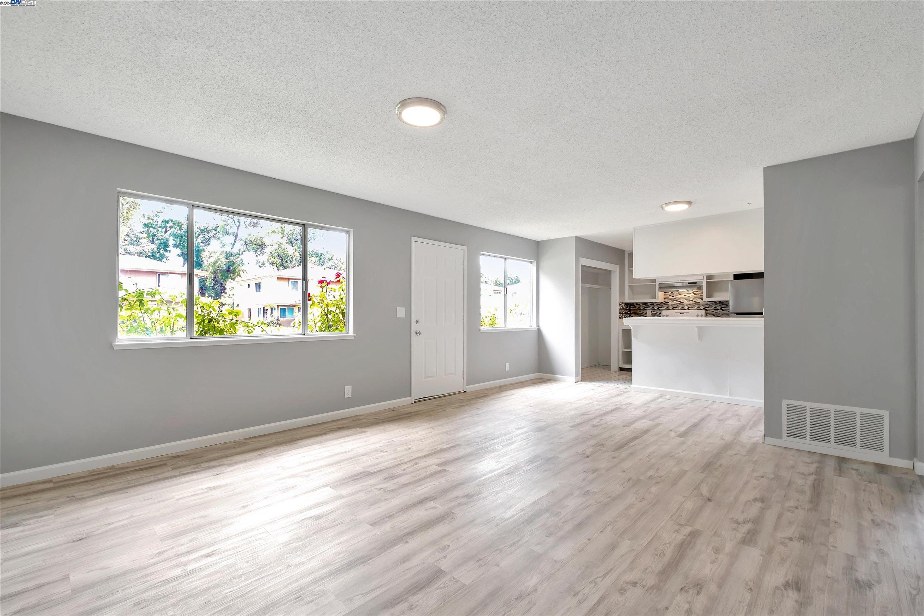 Photo #5: 41064236 Listing 