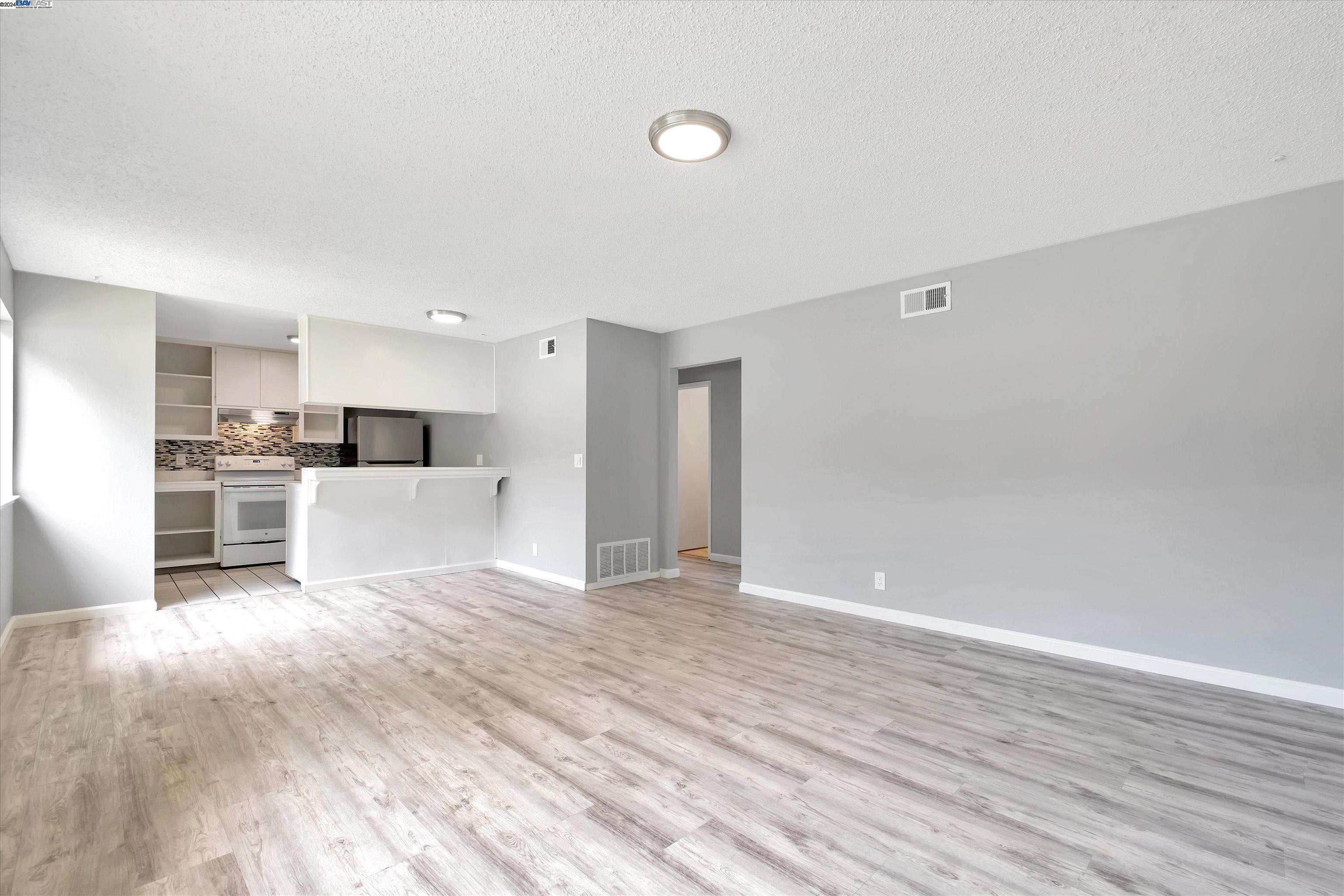 Photo #6: 41064236 Listing 