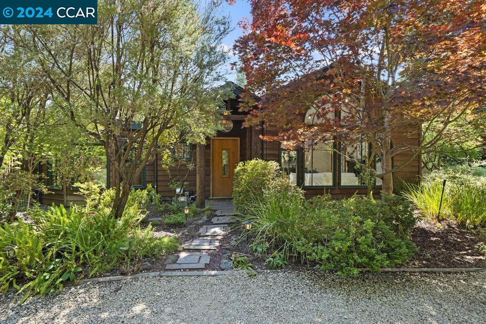Detail Gallery Image 1 of 1 For 15 Lost Valley Dr, Orinda,  CA 94563 - 4 Beds | 2/2 Baths