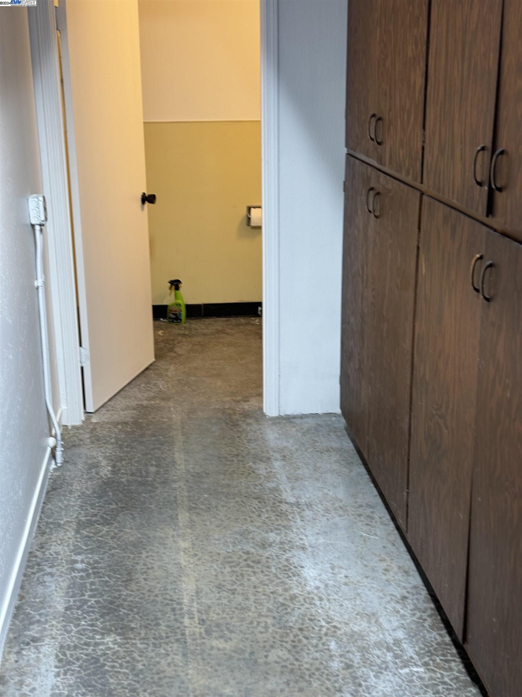 Detail Gallery Image 8 of 9 For 1770 Timothy Dr., San Leandro,  CA 94577-2314 - – Beds | – Baths