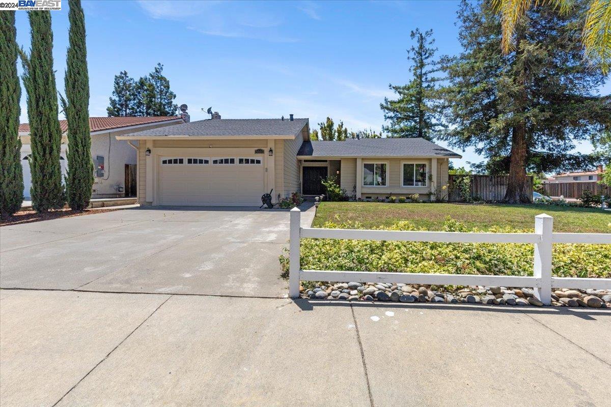 Detail Gallery Image 1 of 1 For 3031 Summerhill Ct, San Jose,  CA 95148 - 3 Beds | 2 Baths