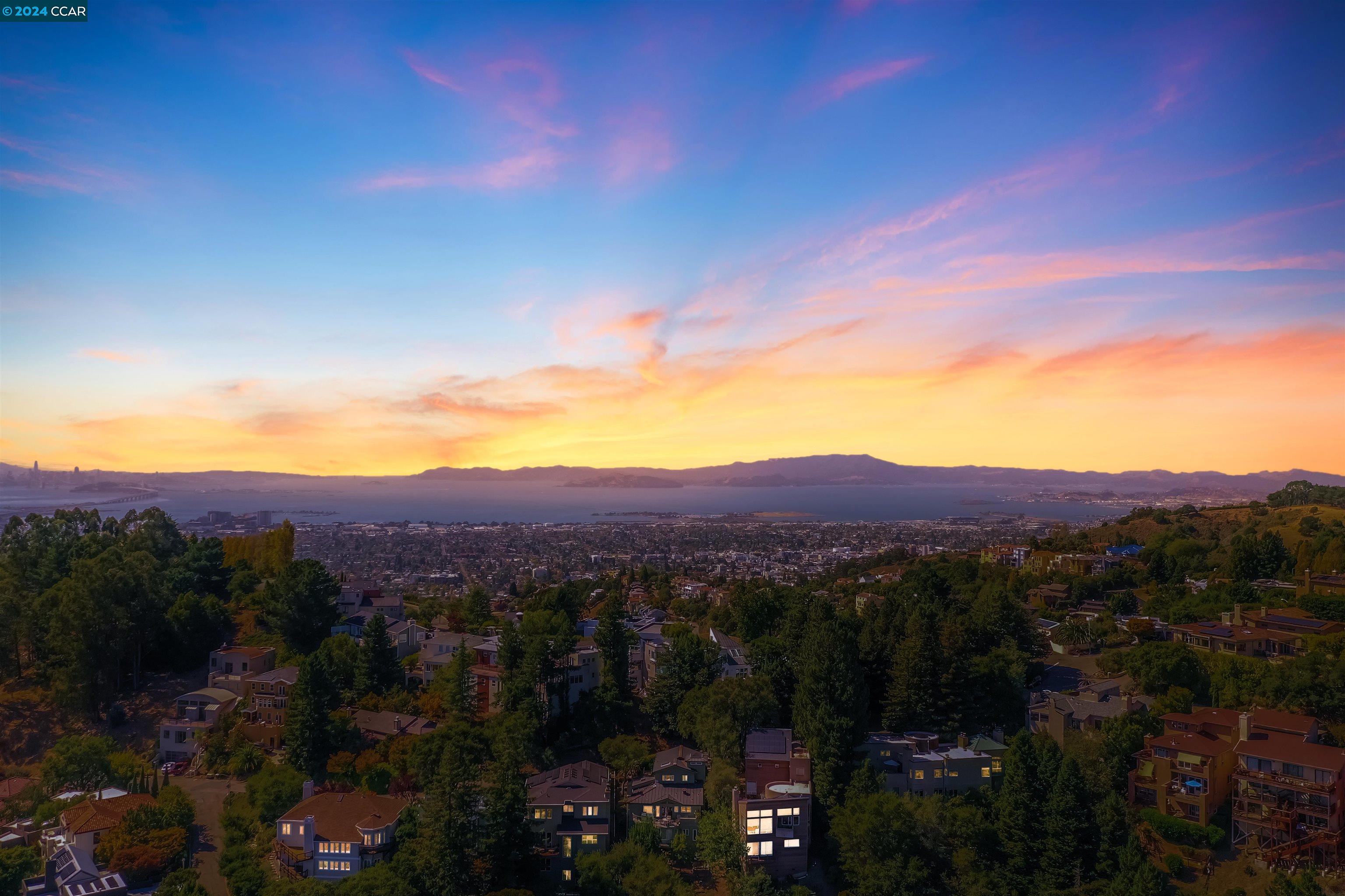 Detail Gallery Image 2 of 20 For 7039 Buckingham Blvd, Berkeley,  CA 94705 - – Beds | – Baths