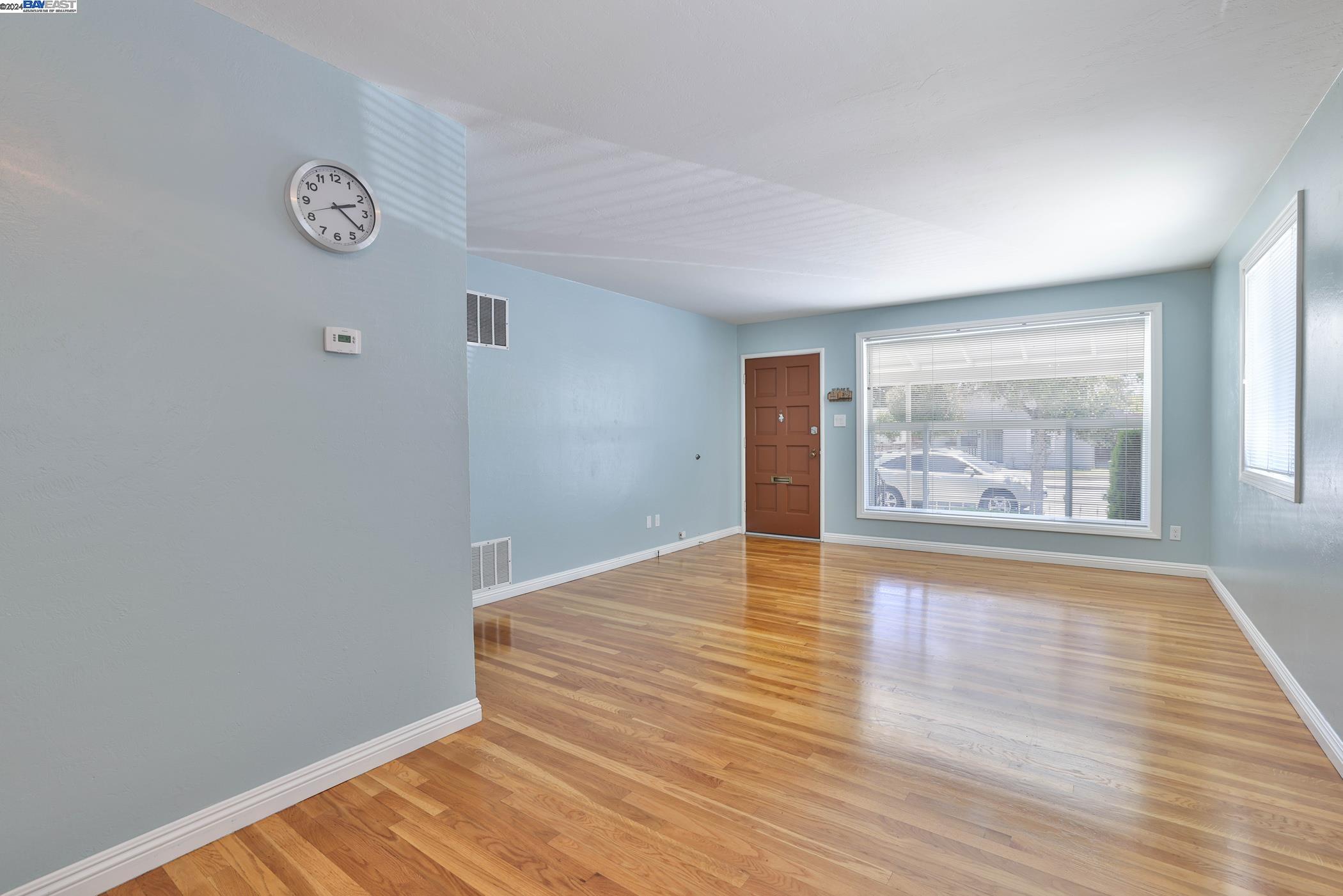 Detail Gallery Image 5 of 24 For 325 Roosevelt Ave, Sunnyvale,  CA 94085 - 3 Beds | 1 Baths