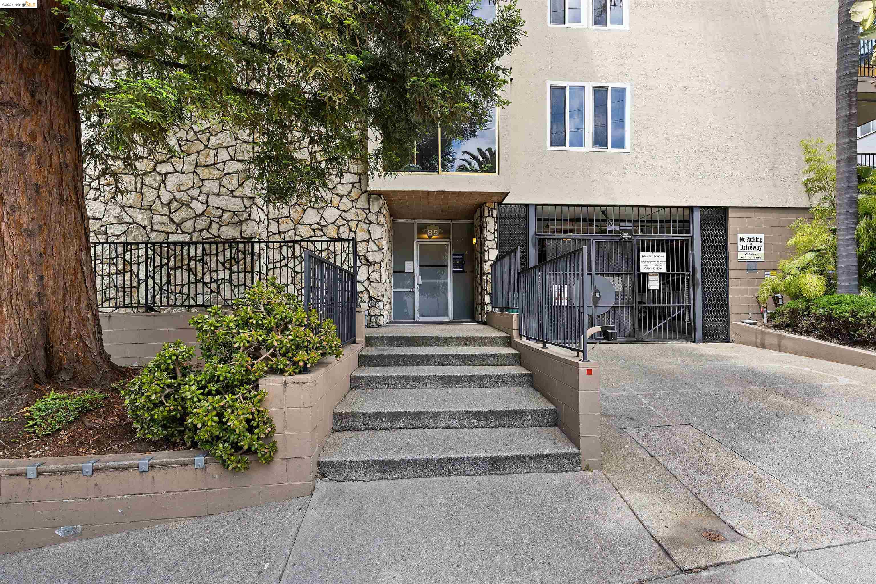 MLS: 41064589 Condo For Sale