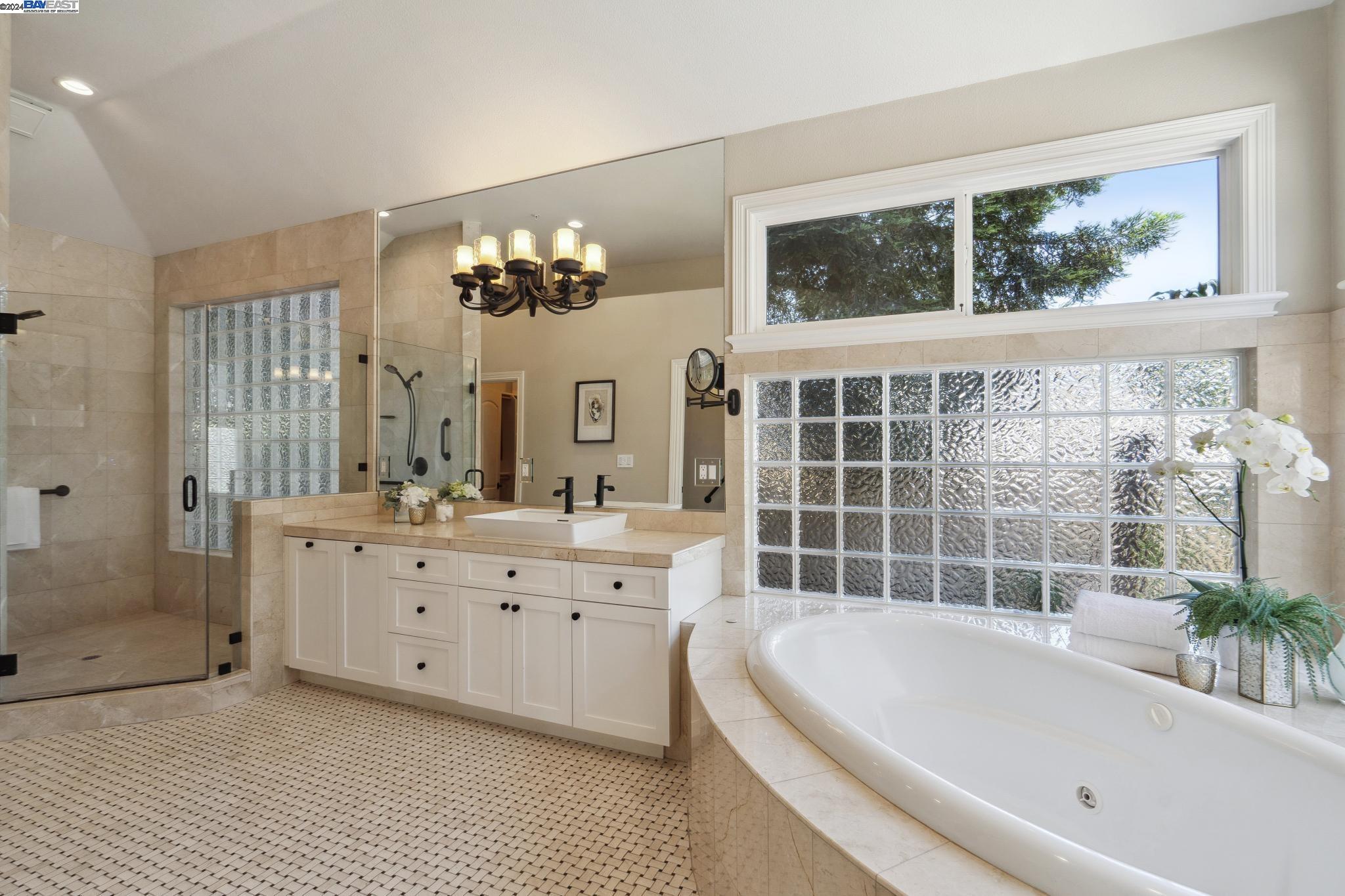 Detail Gallery Image 35 of 60 For 402 Horsetrail Ct, Alamo,  CA 94507 - 5 Beds | 3/1 Baths