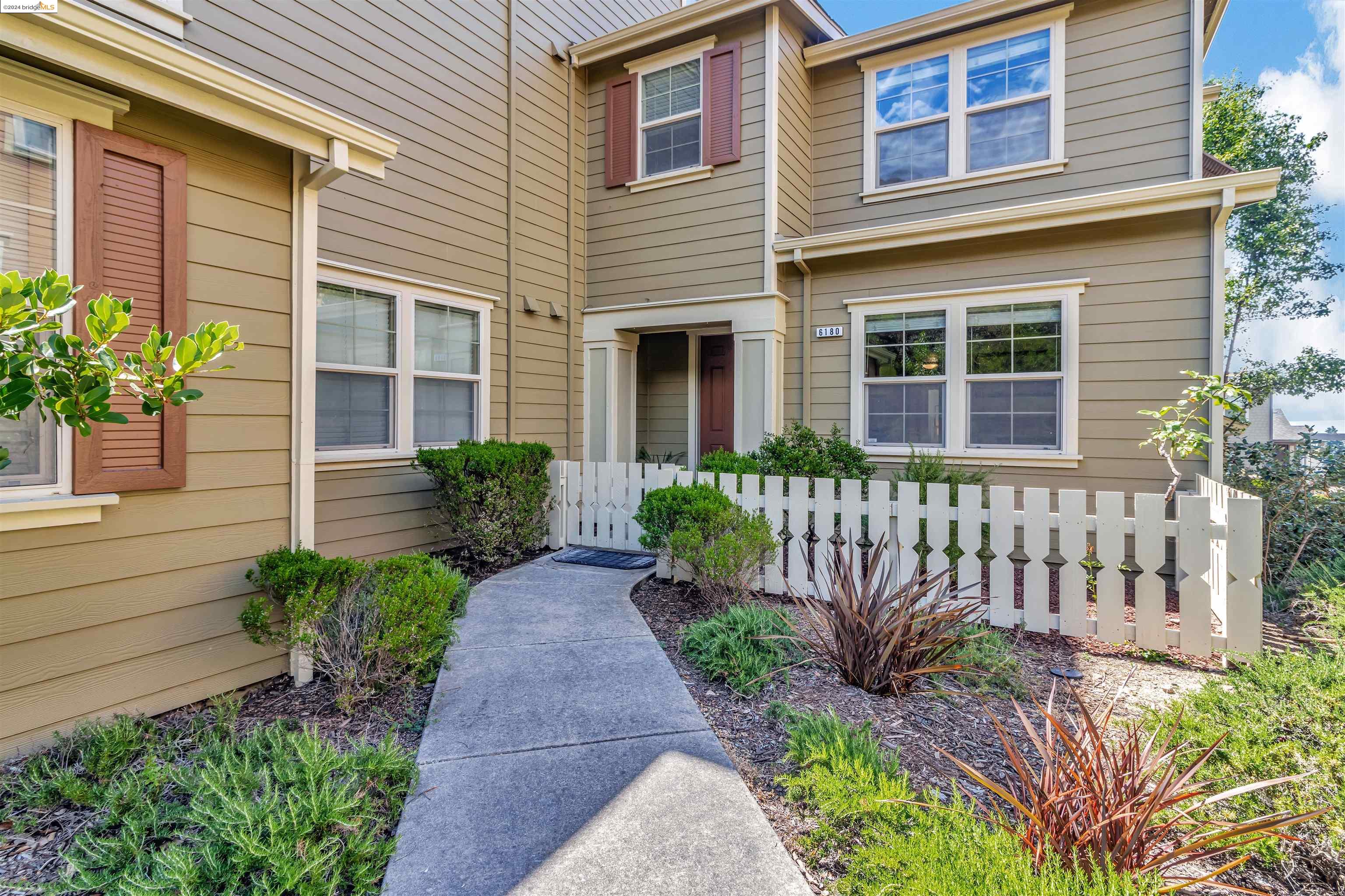 More Details about MLS # 41064605 : 6180 OLD QUARRY LOOP