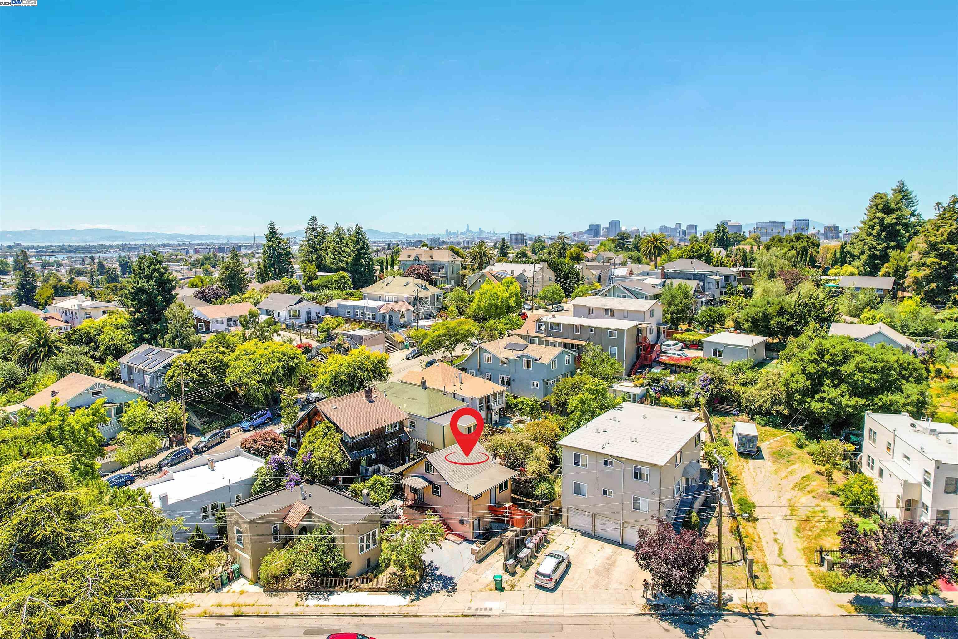 Detail Gallery Image 2 of 30 For 2821 Vallecito Pl, Oakland,  CA 94606 - 2 Beds | 1 Baths