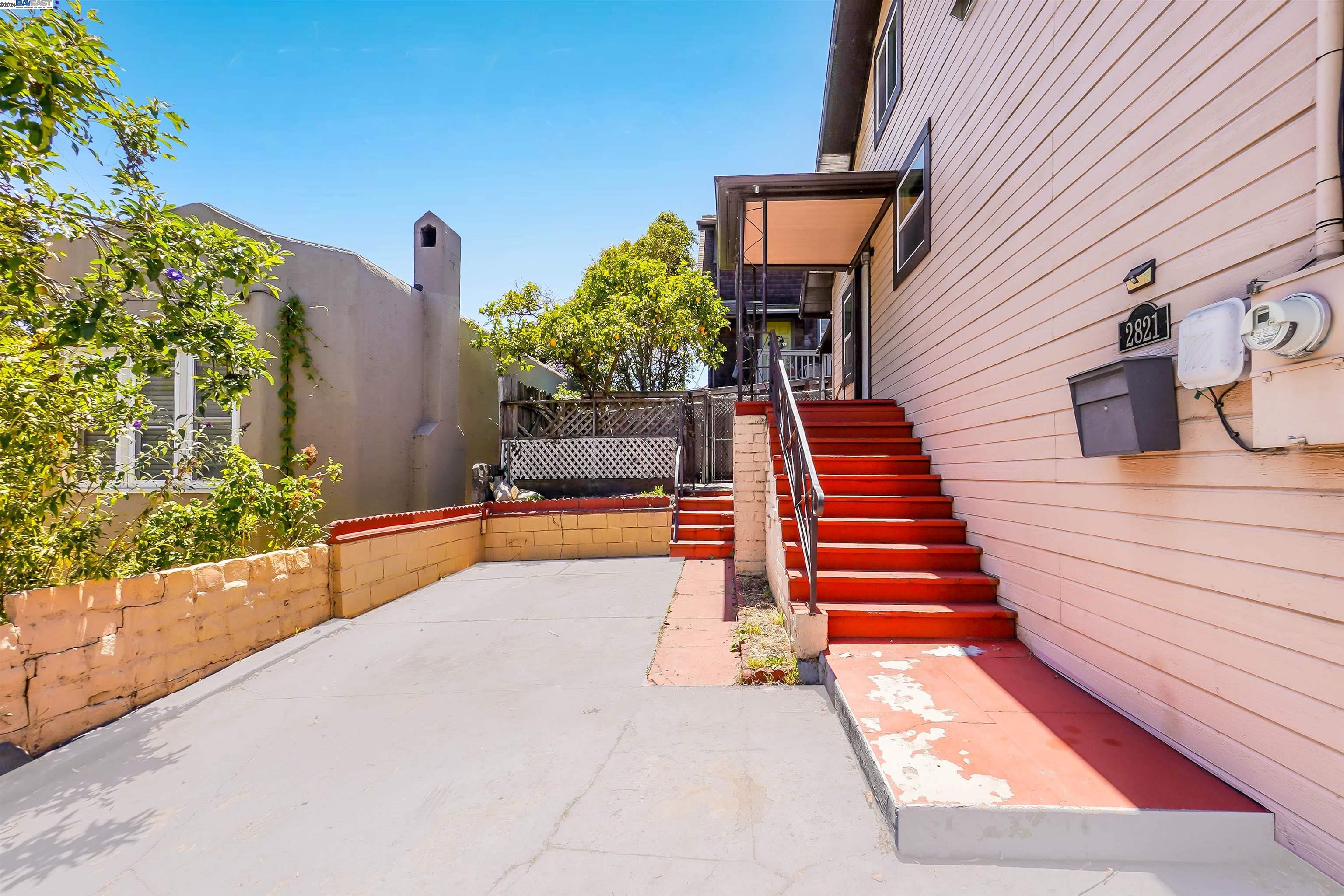 2821 Vallecito Pl, Oakland, California 94606, 2 Bedrooms Bedrooms, 4 Rooms Rooms,1 BathroomBathrooms,Residential,For Sale,2821 Vallecito Pl,41064753