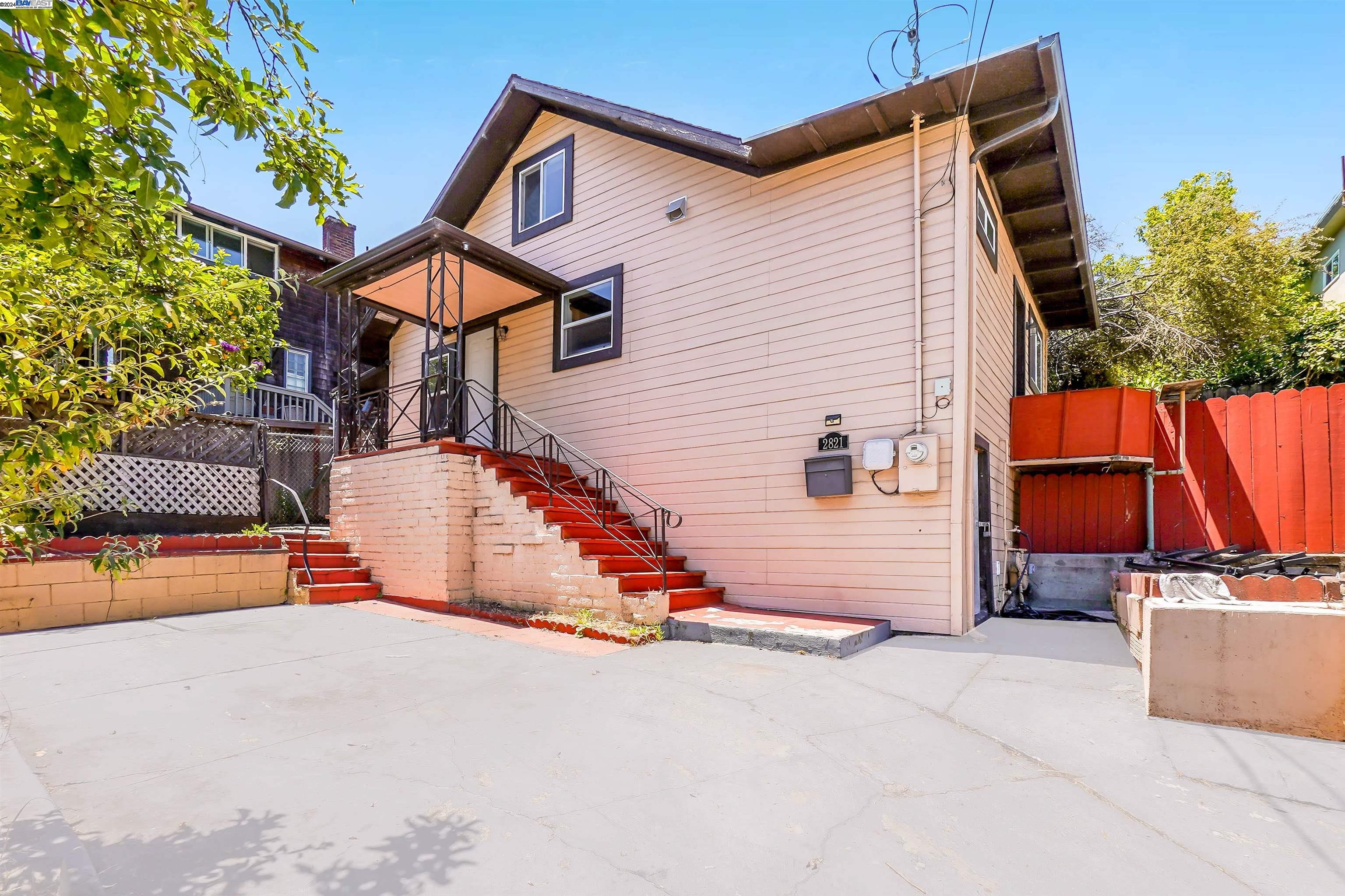 2821 Vallecito Pl, Oakland, California 94606, 2 Bedrooms Bedrooms, 4 Rooms Rooms,1 BathroomBathrooms,Residential,For Sale,2821 Vallecito Pl,41064753