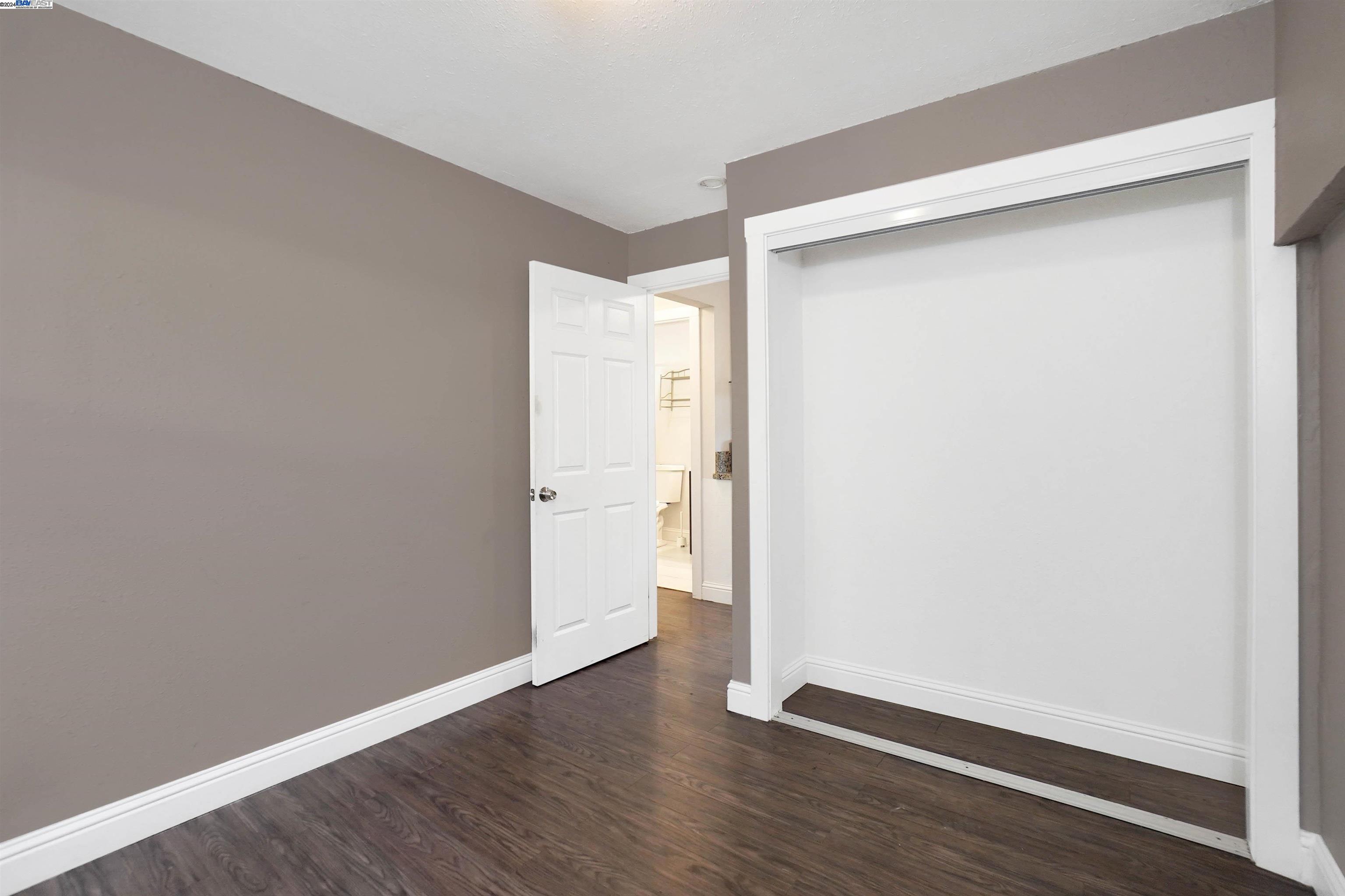 2821 Vallecito Pl, Oakland, California 94606, 2 Bedrooms Bedrooms, 4 Rooms Rooms,1 BathroomBathrooms,Residential,For Sale,2821 Vallecito Pl,41064753